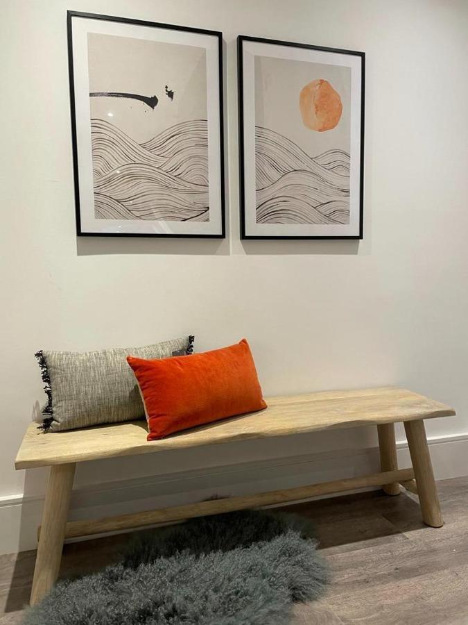 Brand New 3-bedroom In Londra