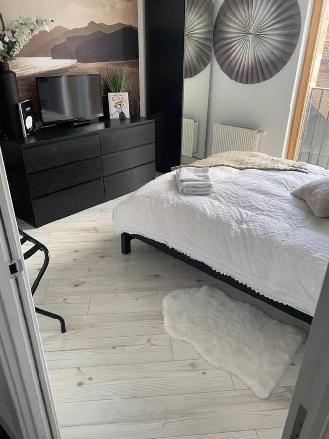Stunning 2-bed & Balcony In Notting Hill Appartement