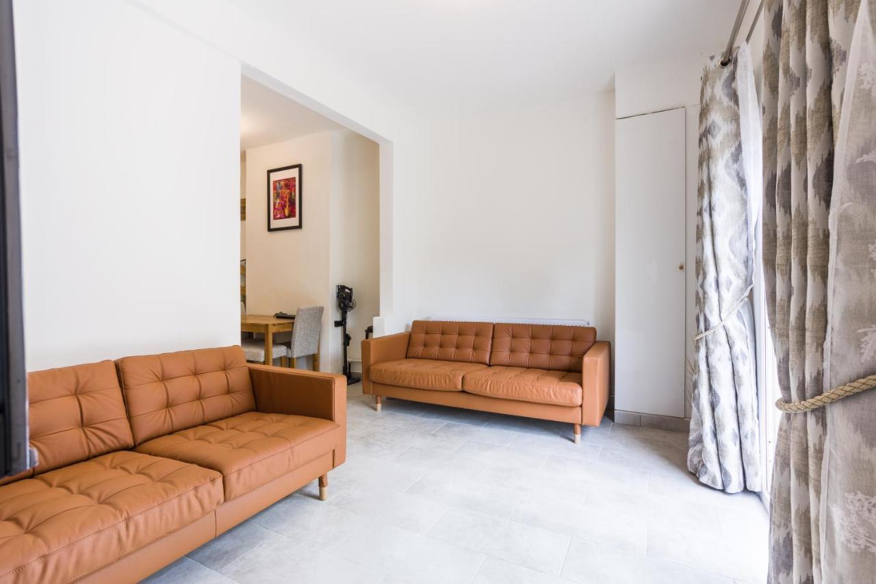 Ferienhaus 4 Bedroom House With Garden, Parking & 3 Mins Walking Distance From Train Station