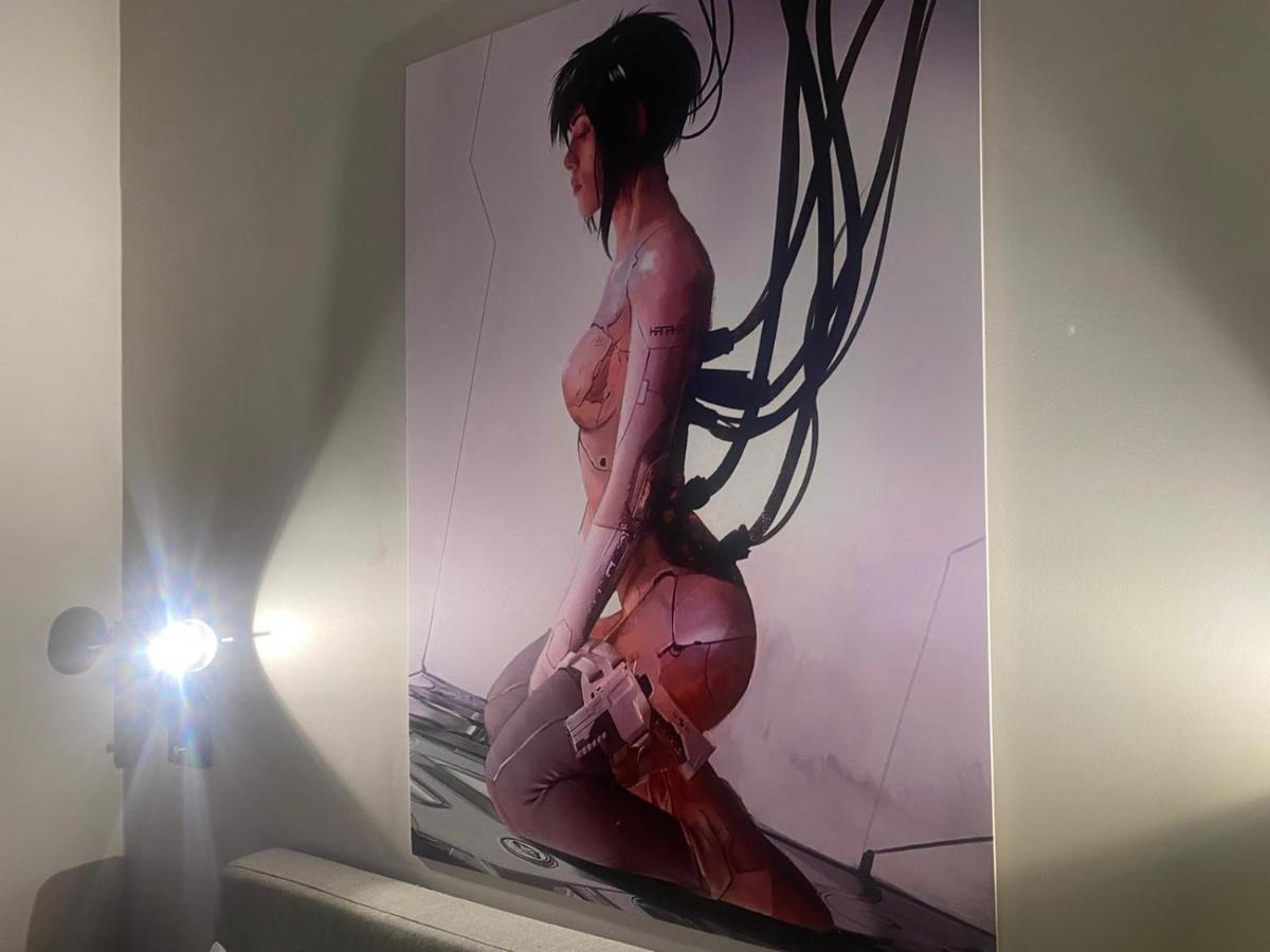 New Luxury Cyberpunk 1bed Studio Serviced Notting Hill Free Wifi & Netflix Location Perfect For Solo & Coupled Guests Apartment *