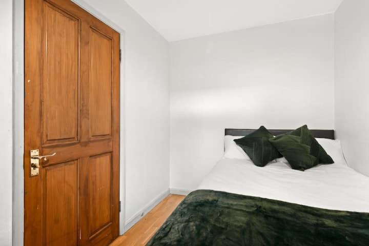 Warwick Avenue Hububb Appartement *