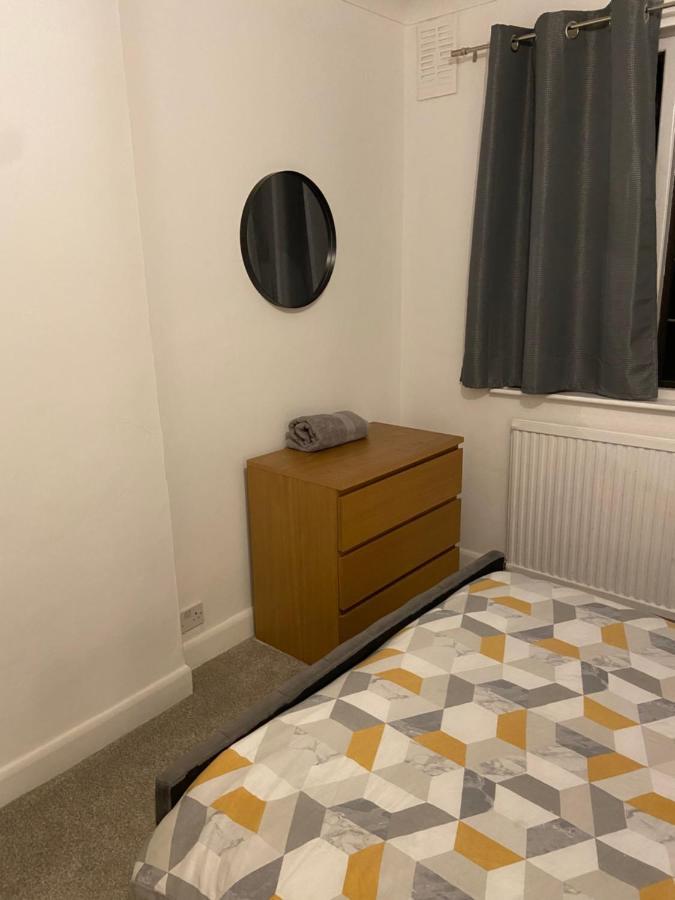 Lovely, Recently Refurbished Four Bedroom House.. *