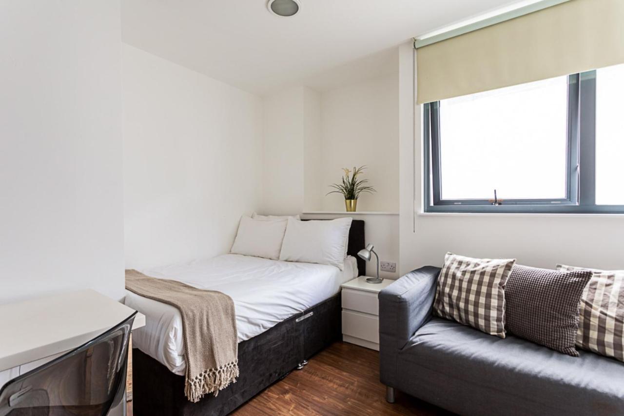 Apartment Chamber Street 1 London