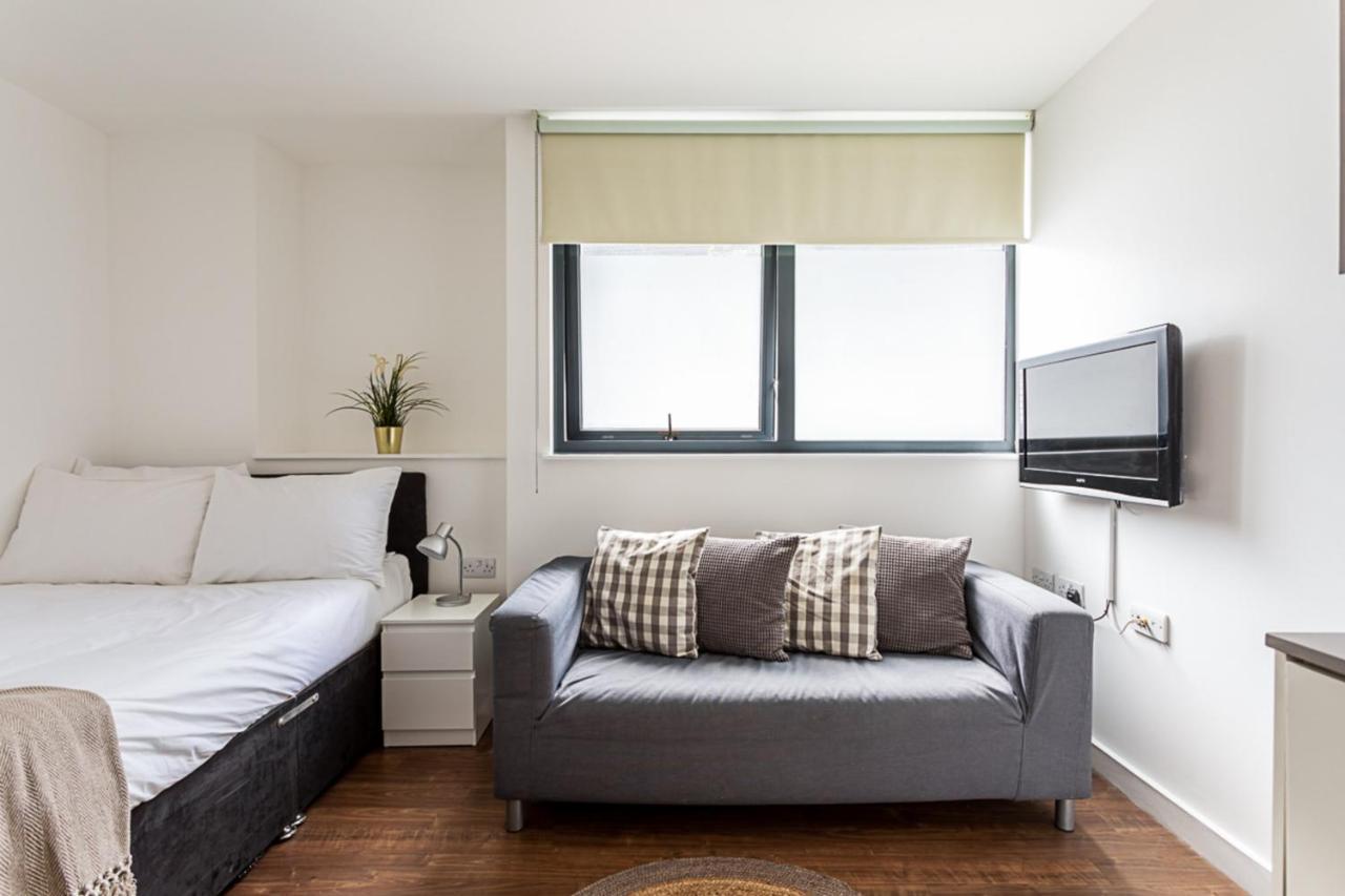 Apartment Chamber Street 1 London