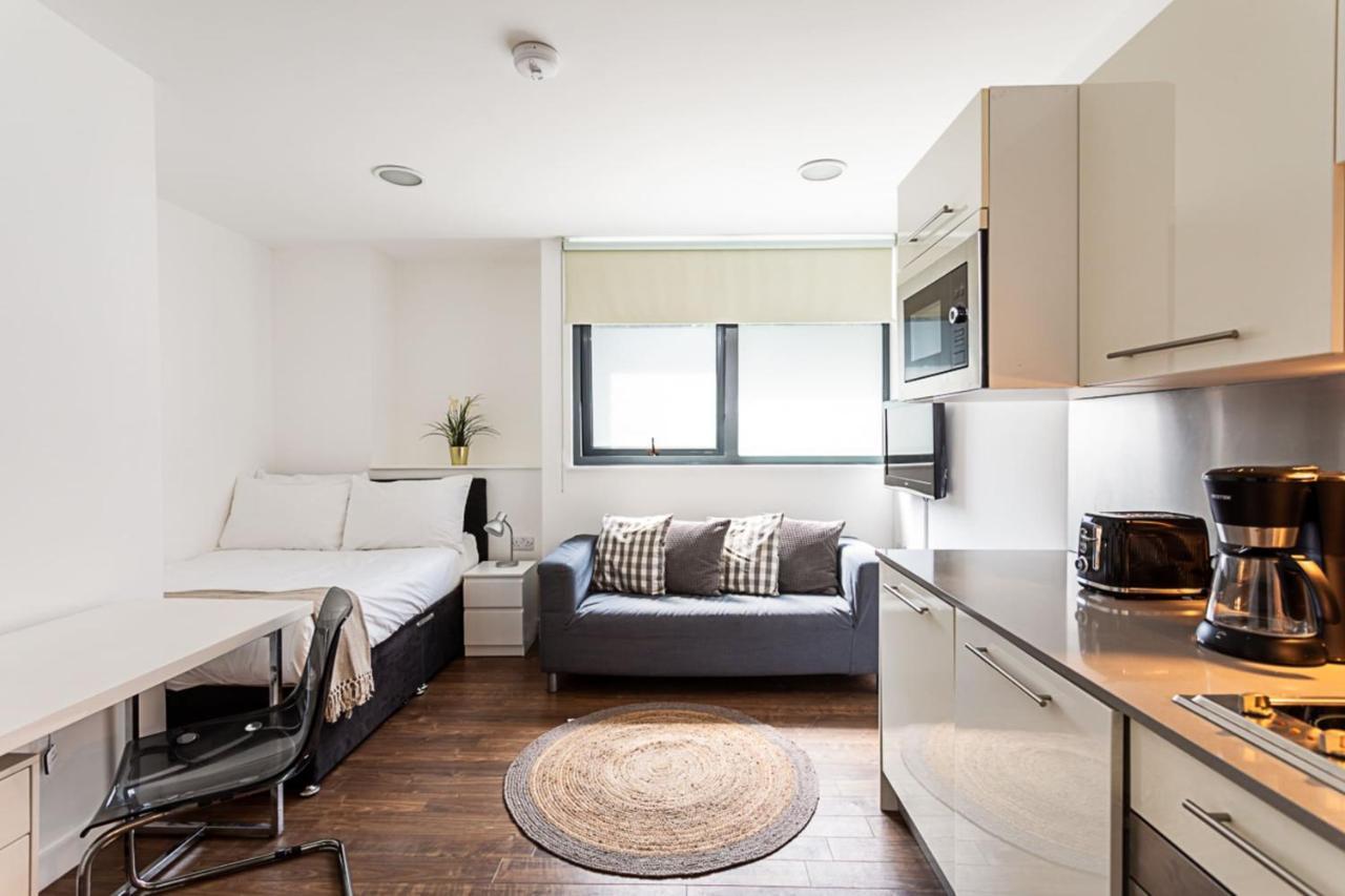 Chamber Street 1 * London