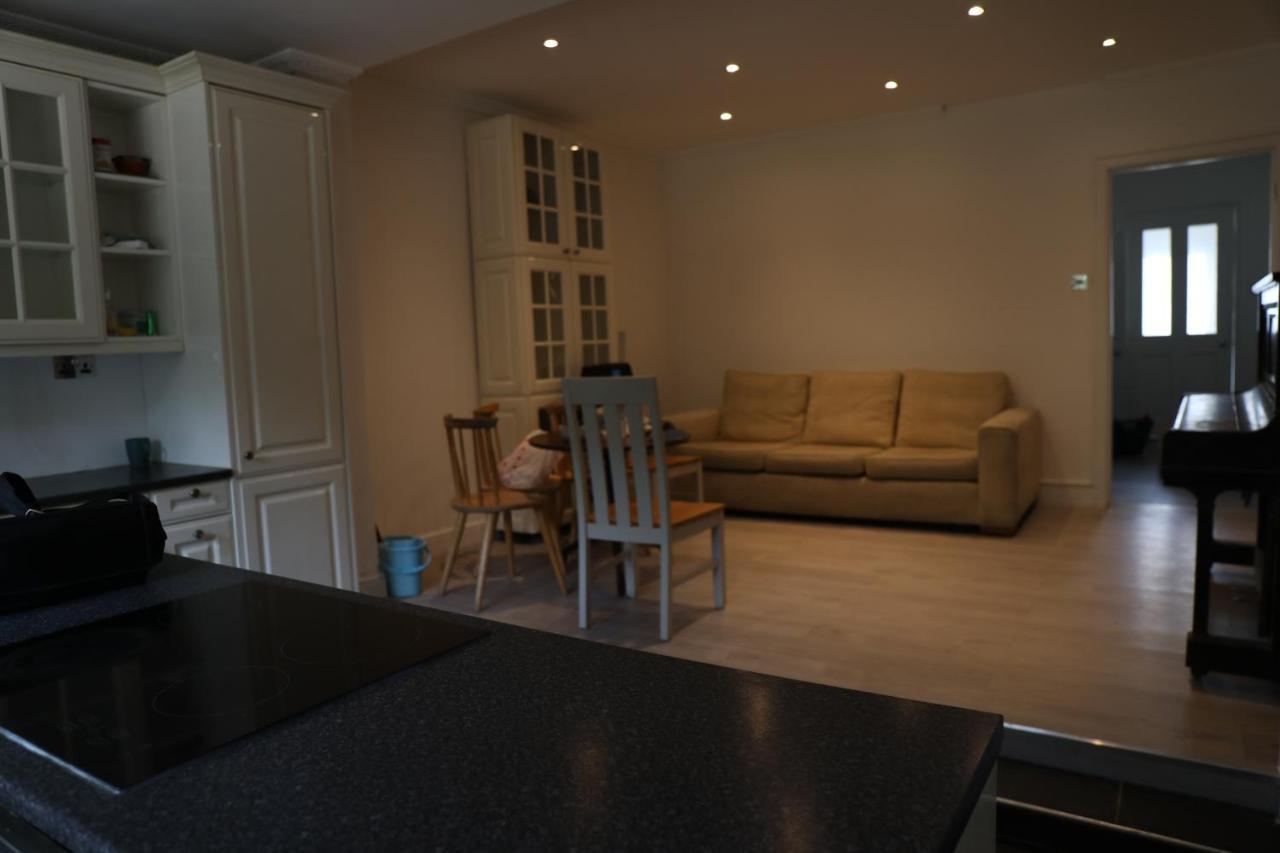 Privatunterkunft Big Size Family In Wembley Park *