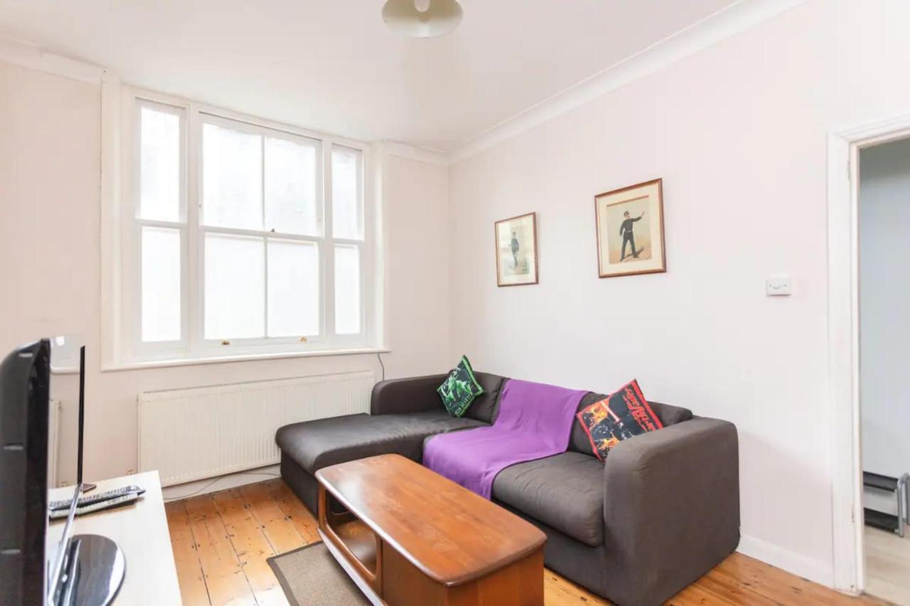 Cosy 2 Bedroom In With Garden Londra