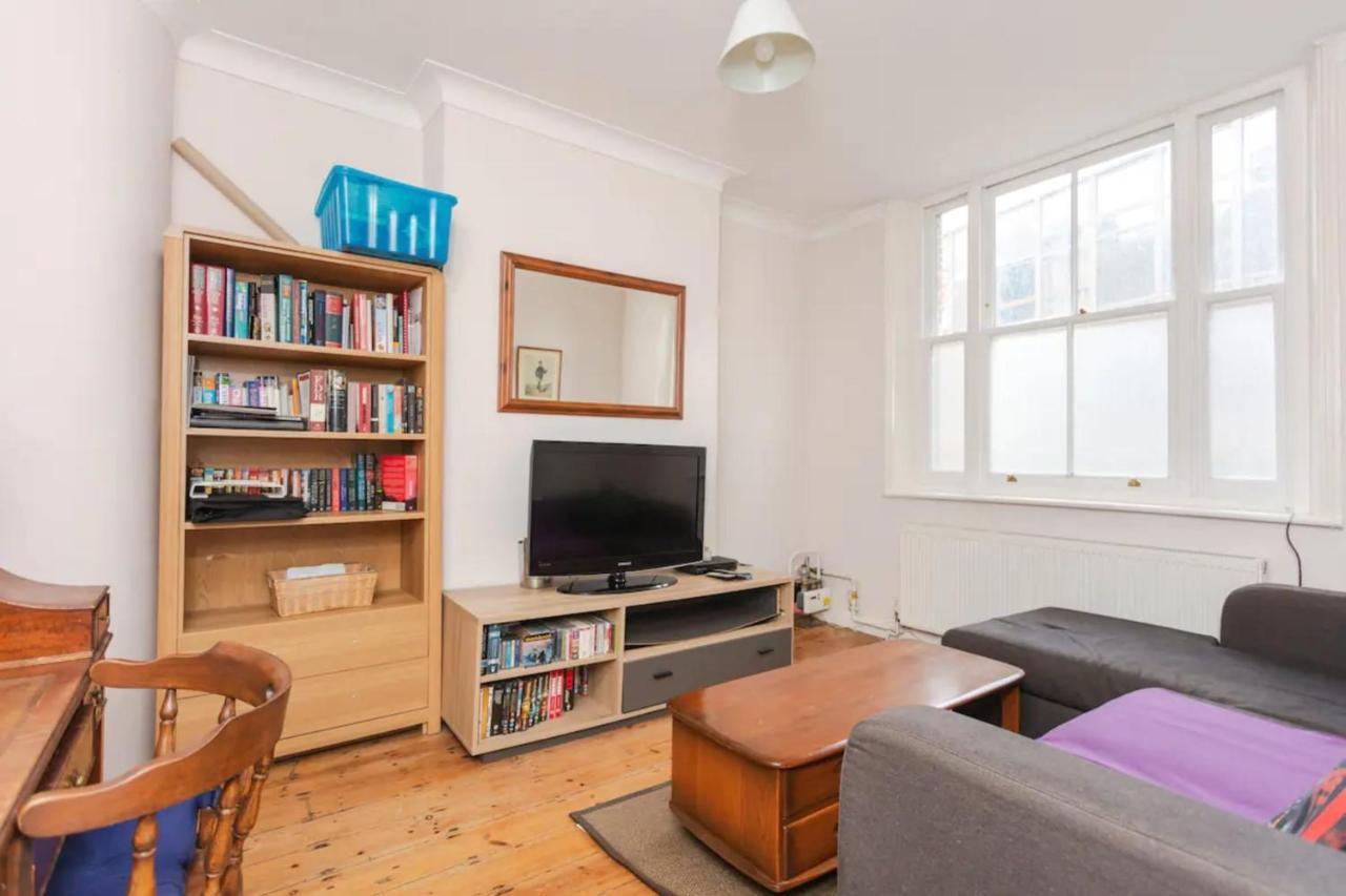 Cosy 2 Bedroom In With Garden Londra
