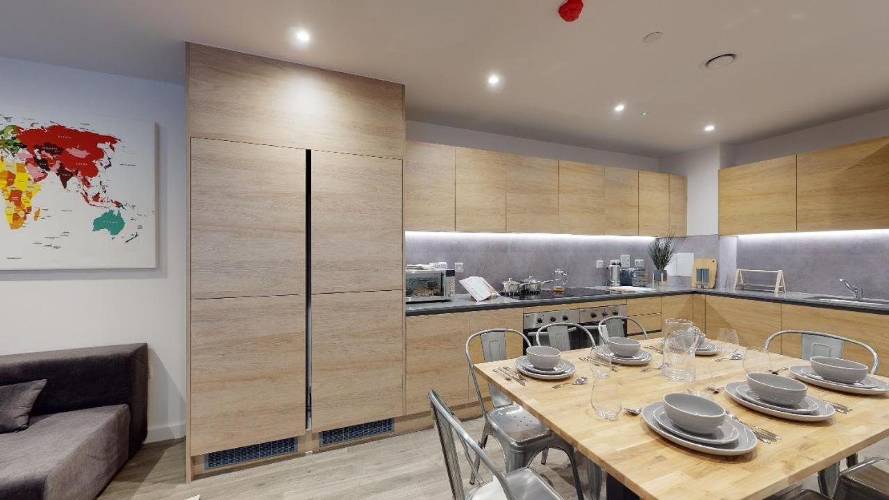For Students Only Private Bedrooms With Shared Kitchen At Great Court In Appartement