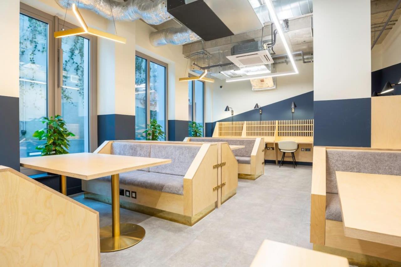 For Students Only Private Bedrooms With Shared Kitchen At Great Court In * Londen