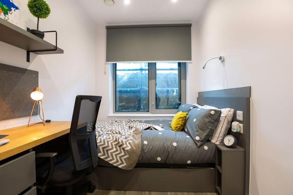Appartement For Students Only Private Bedrooms With Shared Kitchen At Great Court In *