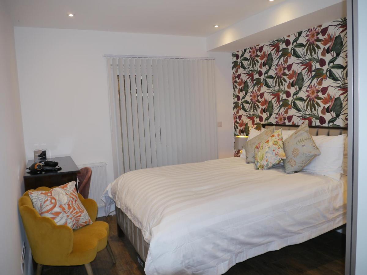 64 Avonmore Olympia Kensington Boutique Londen