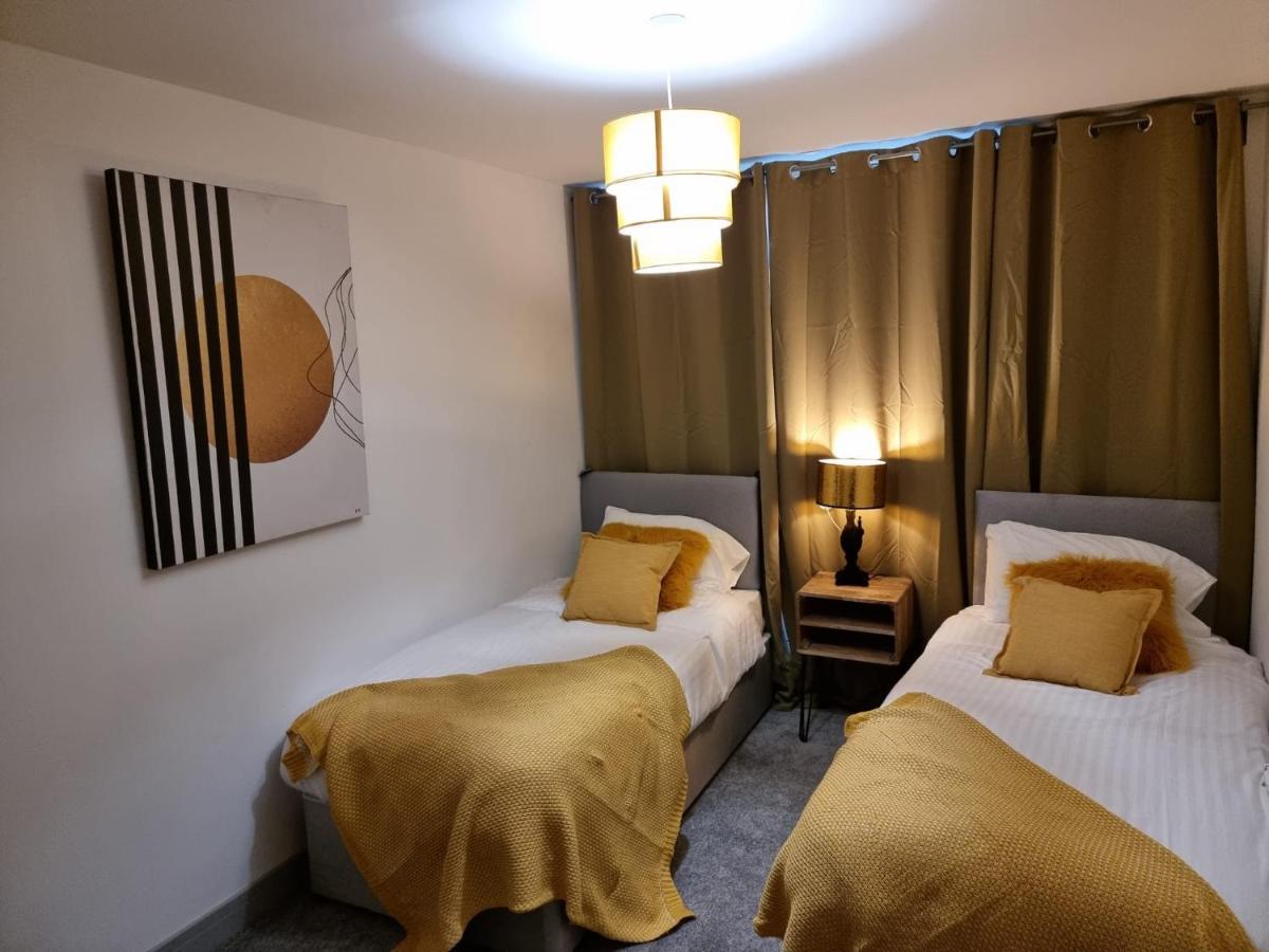 Remarkable 3-bed In Londra