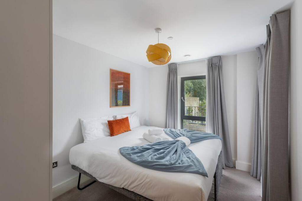Stylish 2 Bed 2 Bath In Highgate & Free Parking Londra