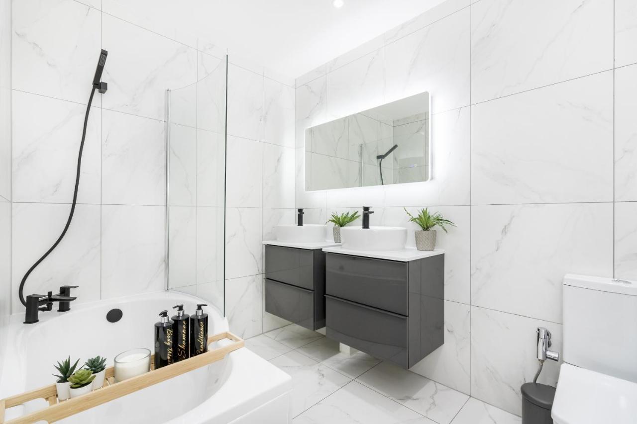 Appartement Two Bedroom In Central With Large Terrace Londen