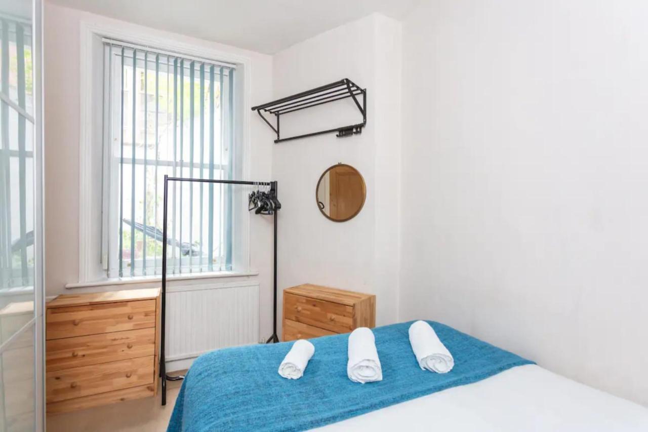 Cosy 2 Bedroom In With Garden * Londra