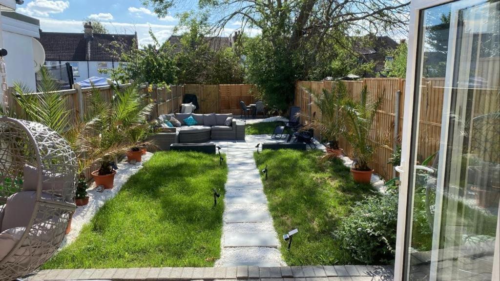 Wembley Luxury Residence- Opulence House Feriehus London