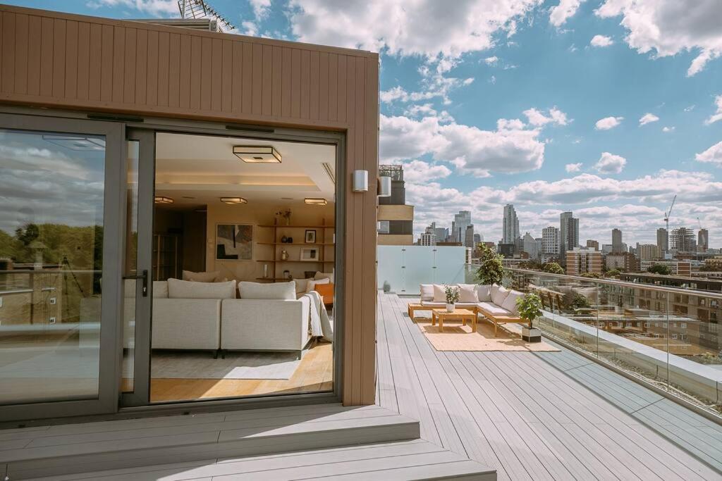 Penthouse. Roof Terrace. Shoreditch. Ac