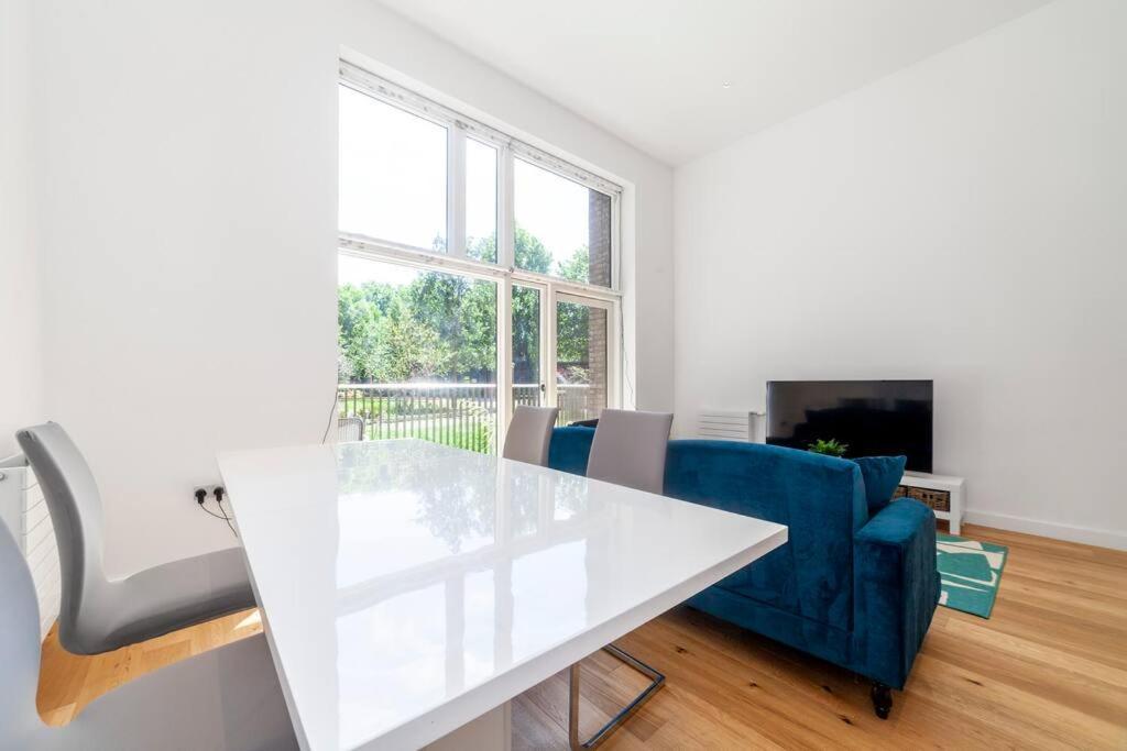 Appartement Stunning New 3 Bdr Duplex Wbalcony, East