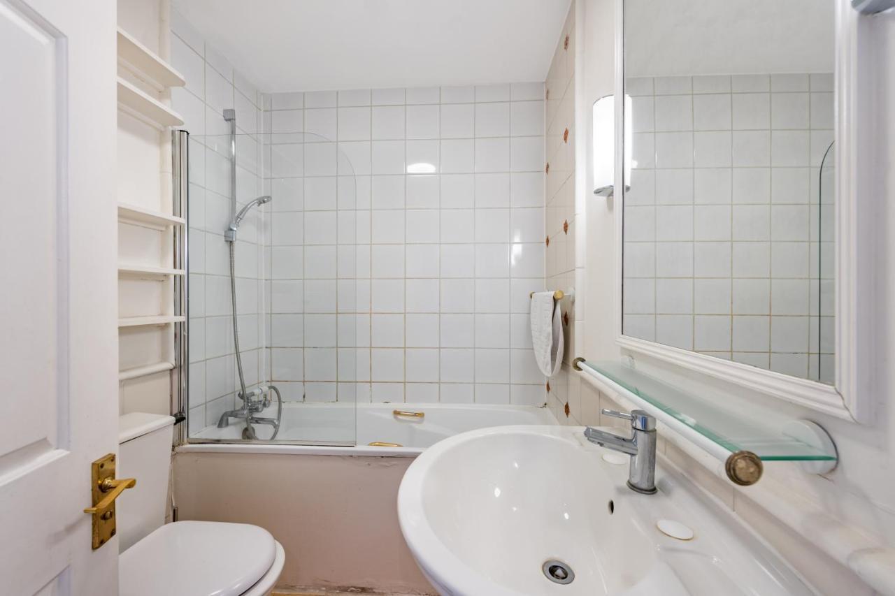 Somerset Court Kensington Apartment