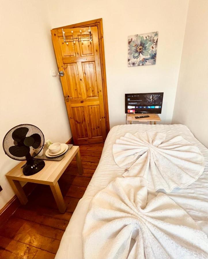 With Single Bed * London