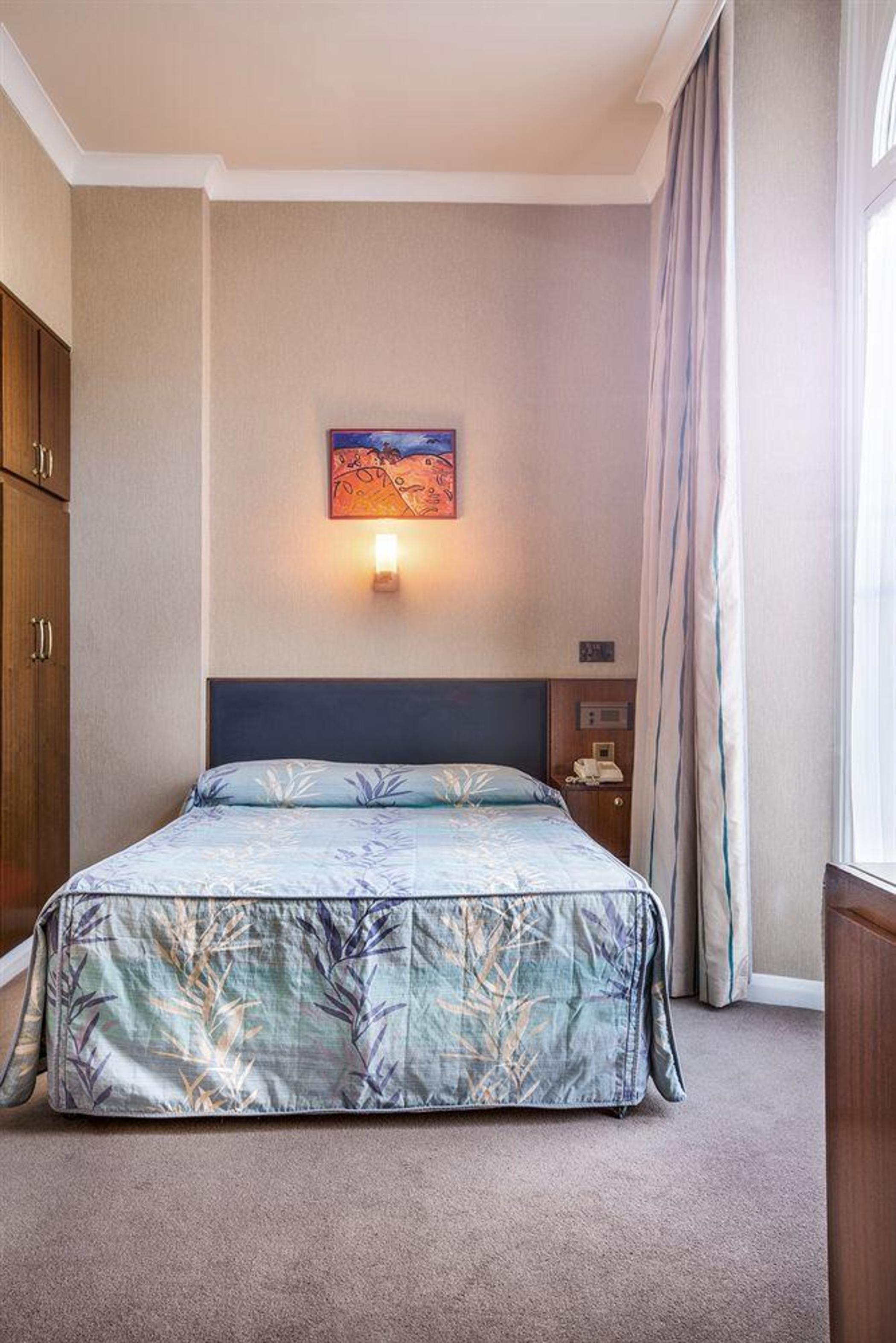 Mitre House 3* London