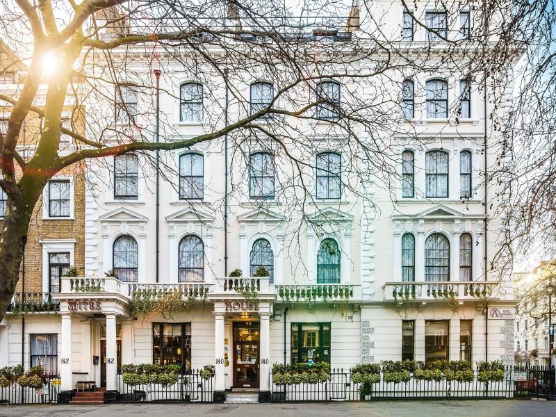 Mitre House 3*