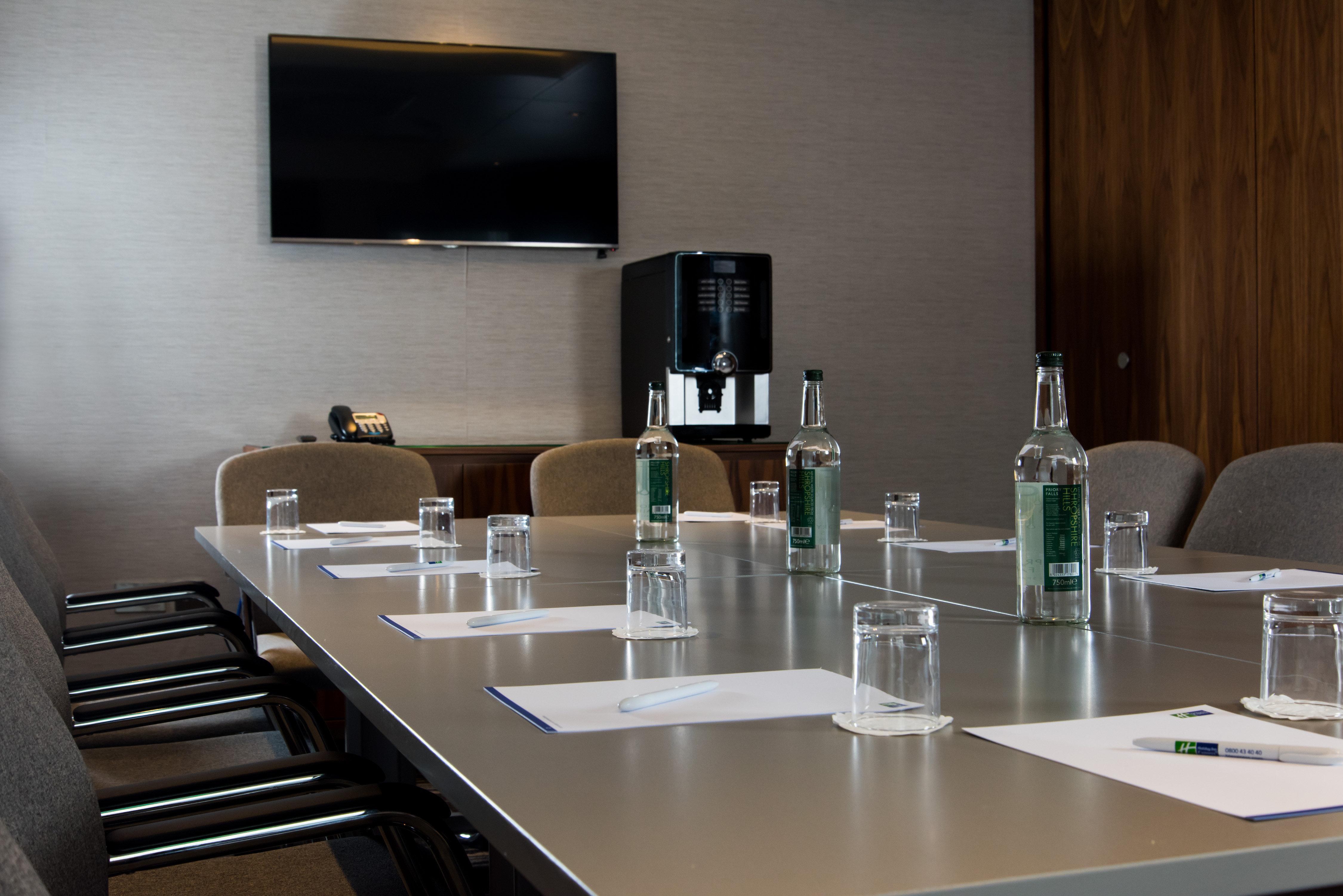Express London-wimbledon-south, An Ihg London