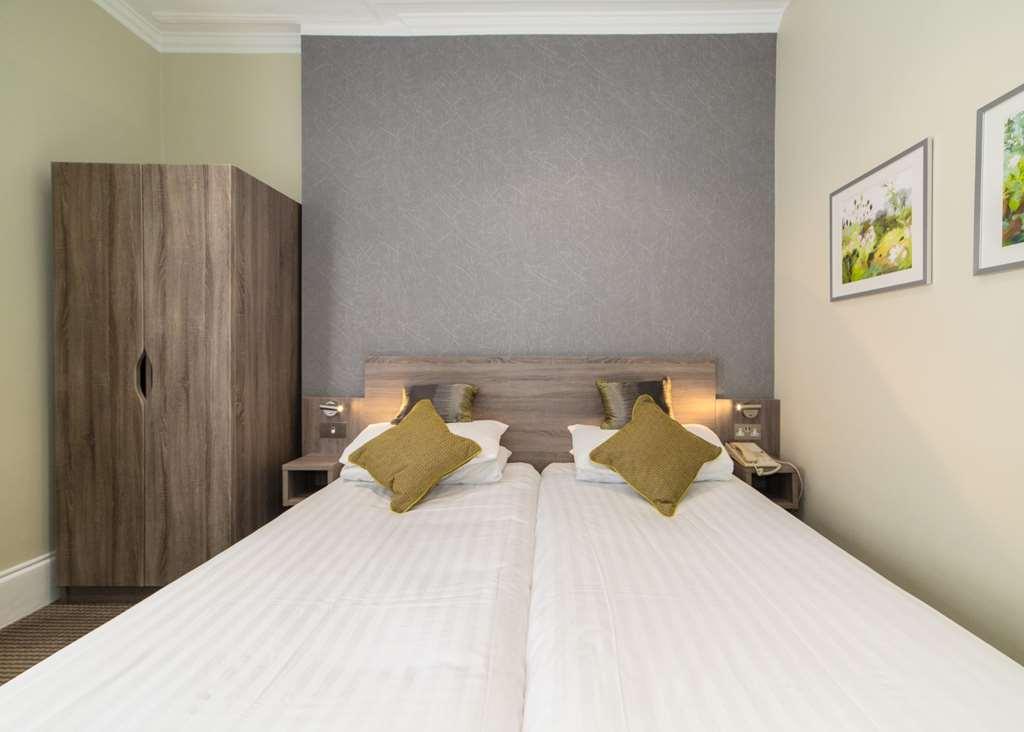 Phoenix Hotel
