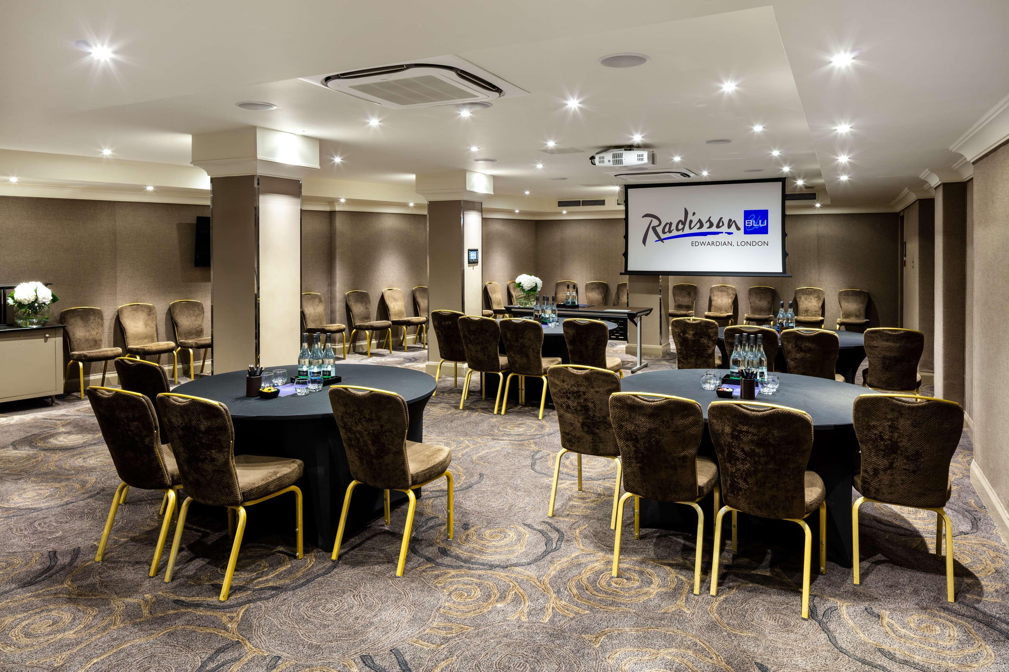 Radisson Blu Hotel, Tottenham Court Road - Formerly Kenilworth Hotel London