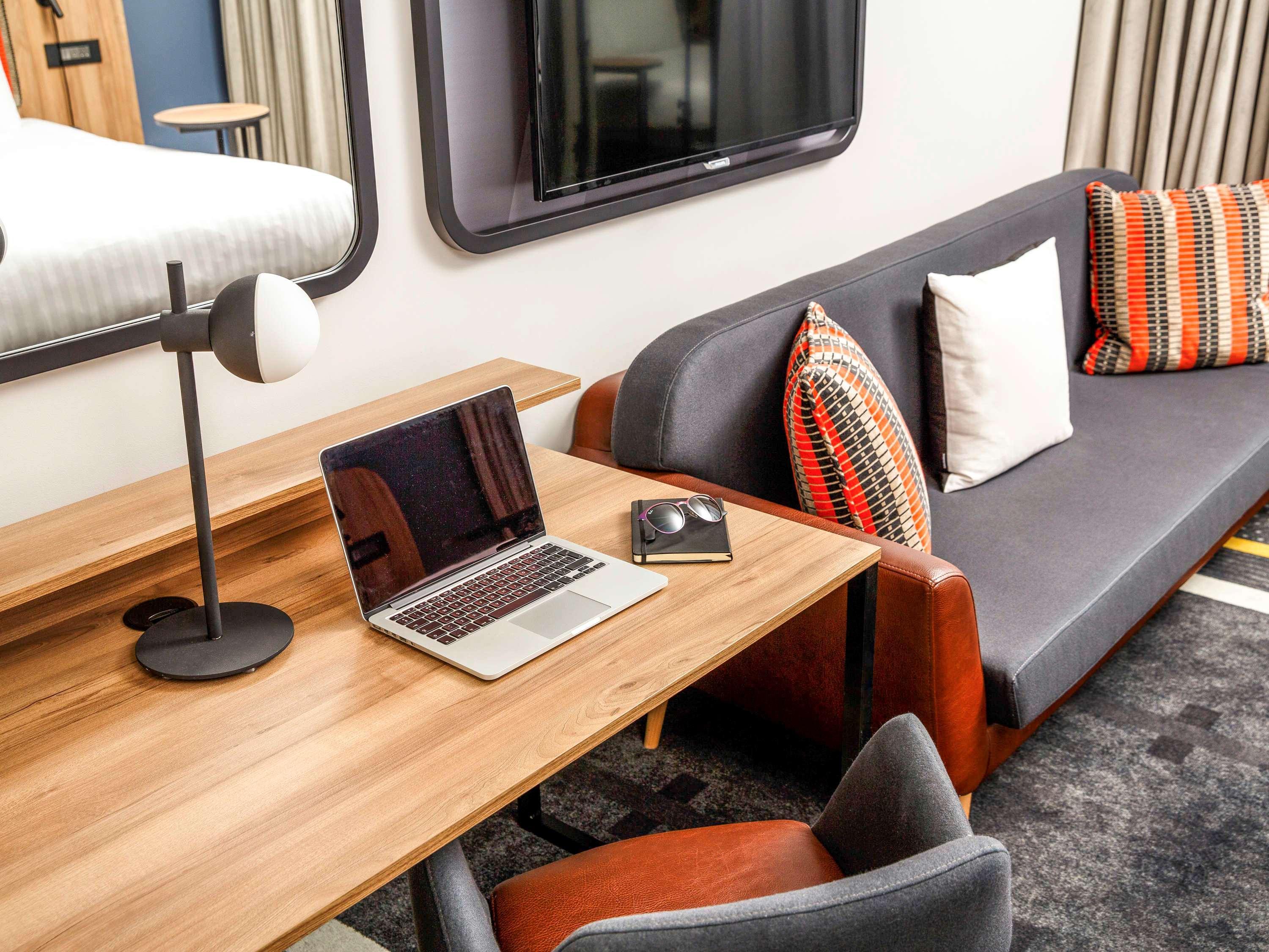 Ibis Styles Gloucester Road Hotel