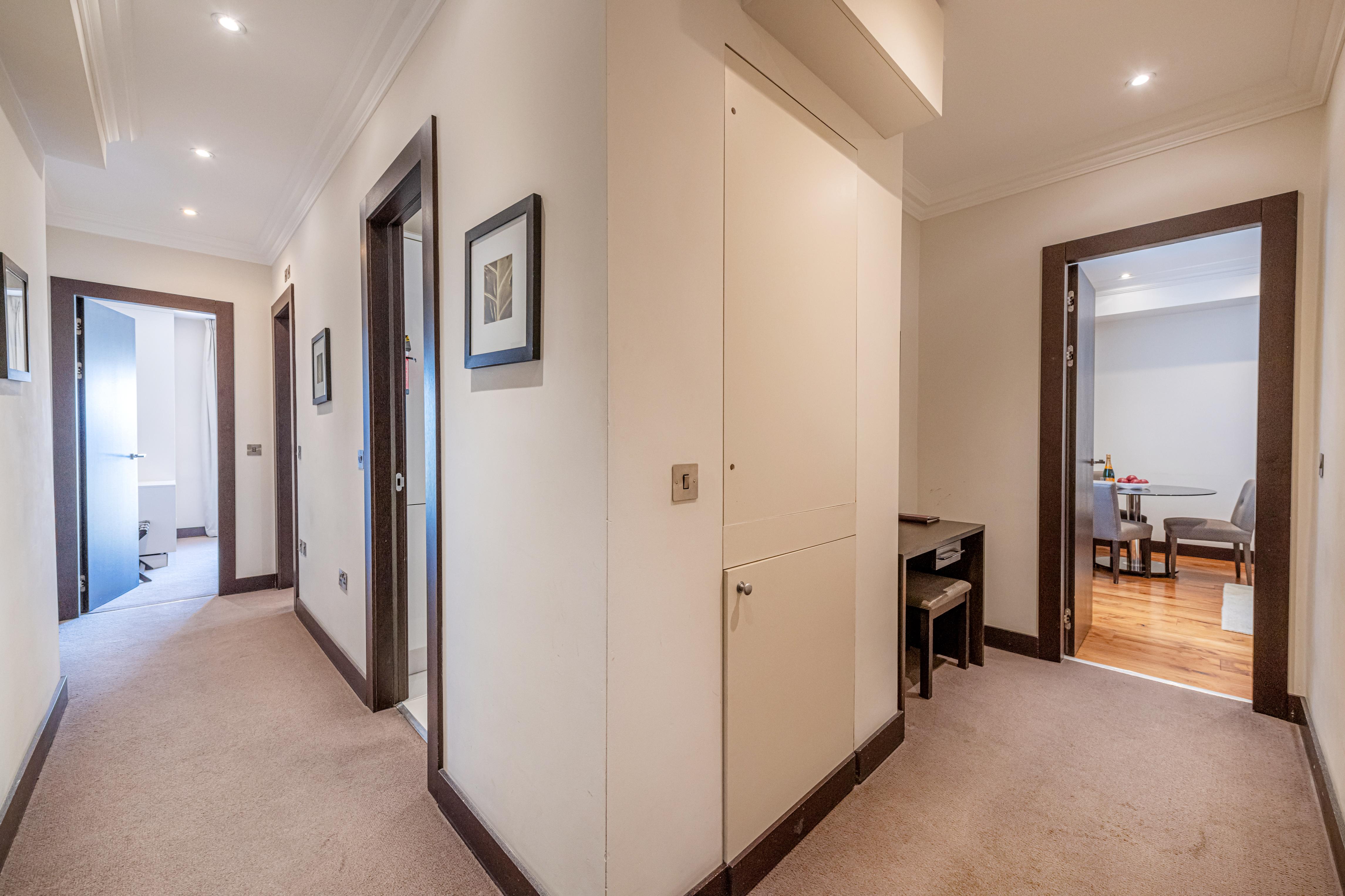 Aparthotel 130 Queen's Gate London