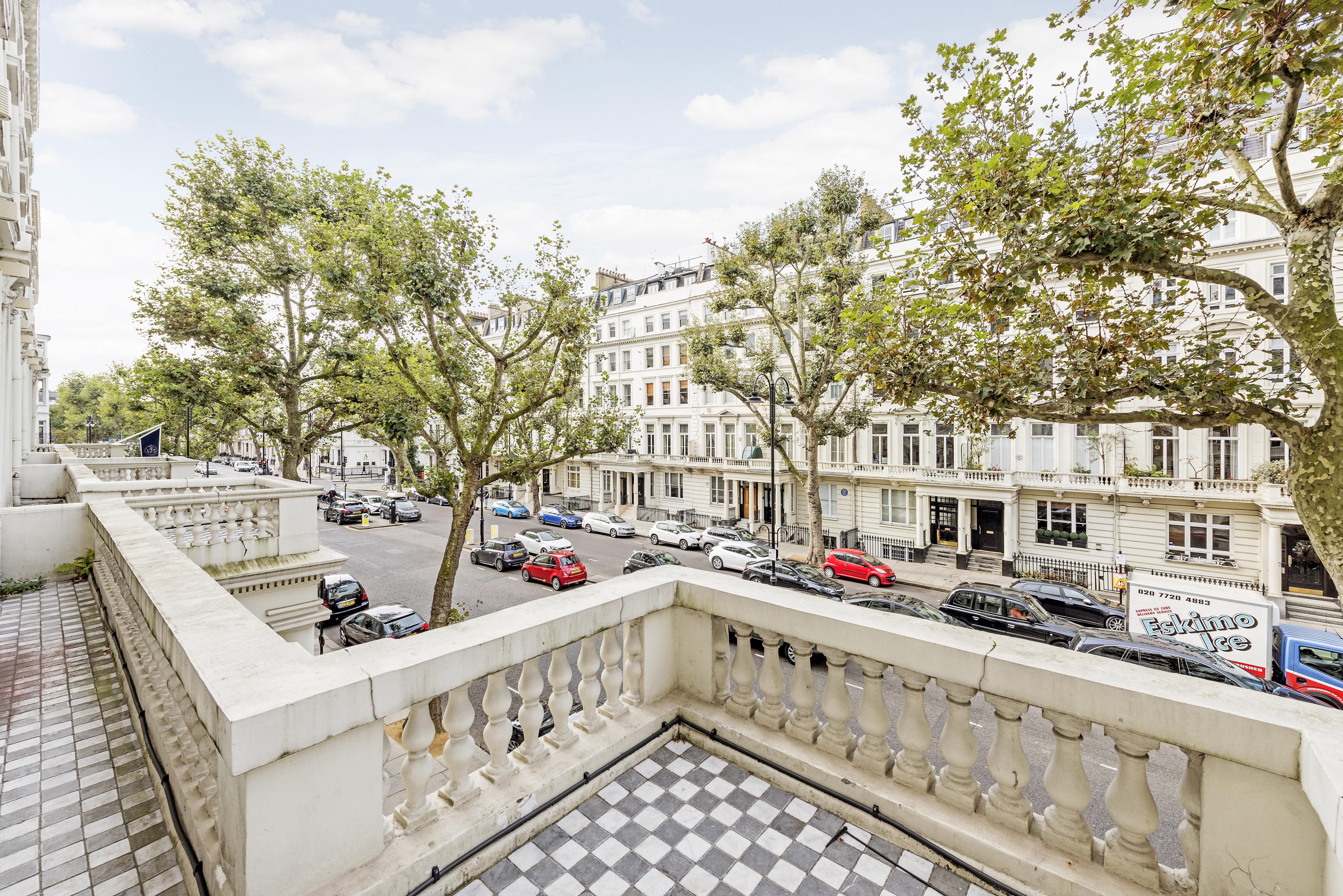 130 Queen's Gate 5* London