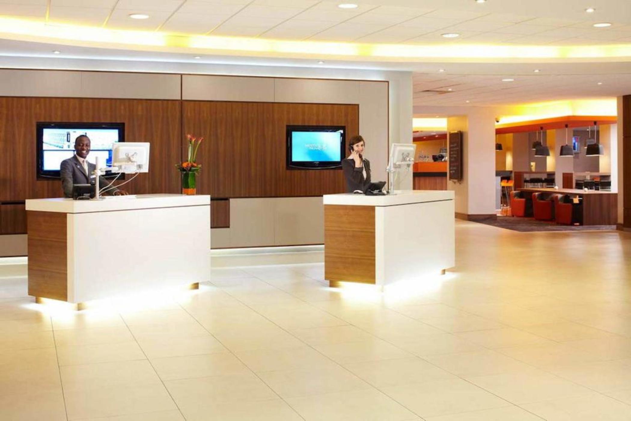 Novotel Waterloo Hotell 4*