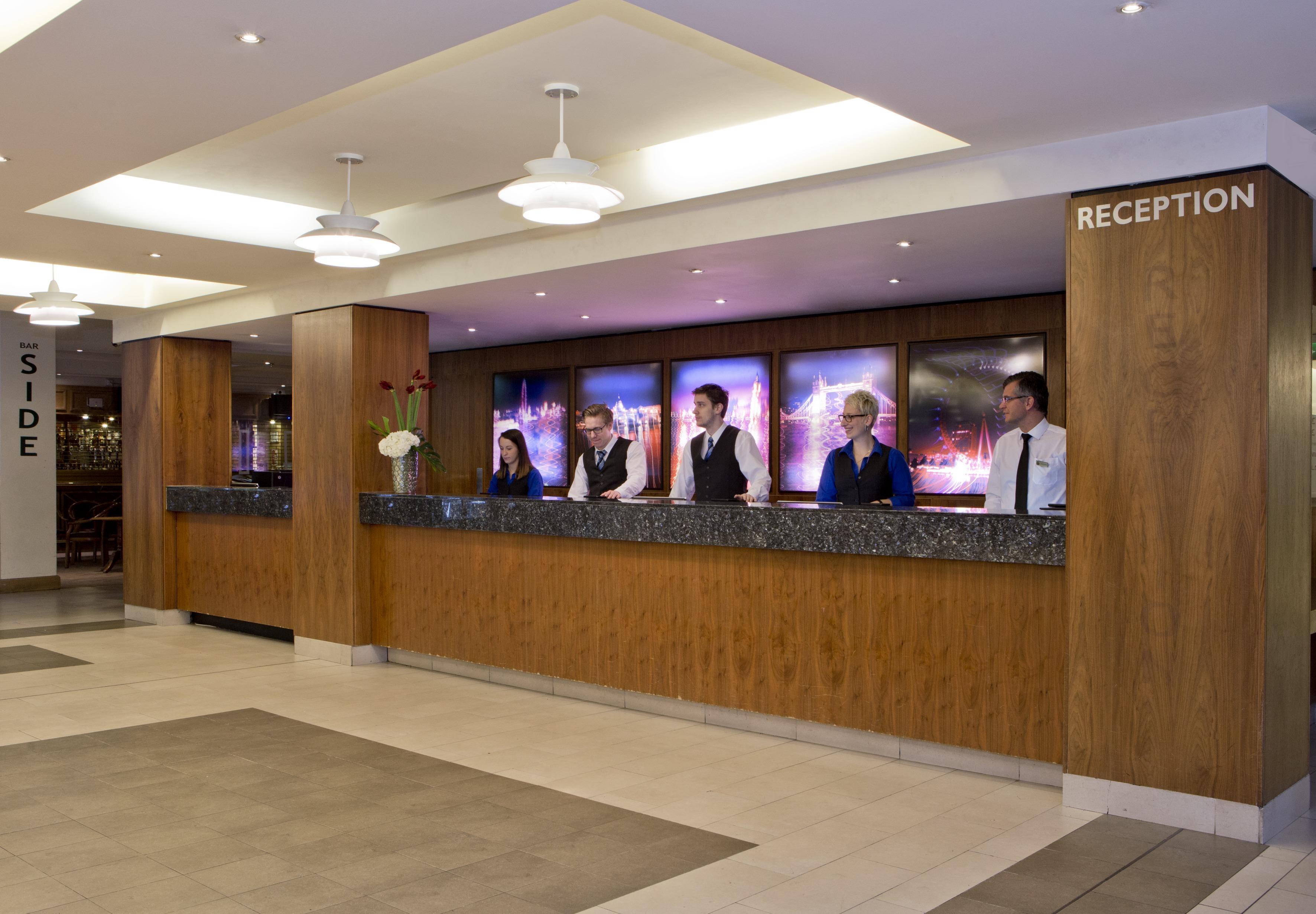 Hotell Sleeper At Royal National