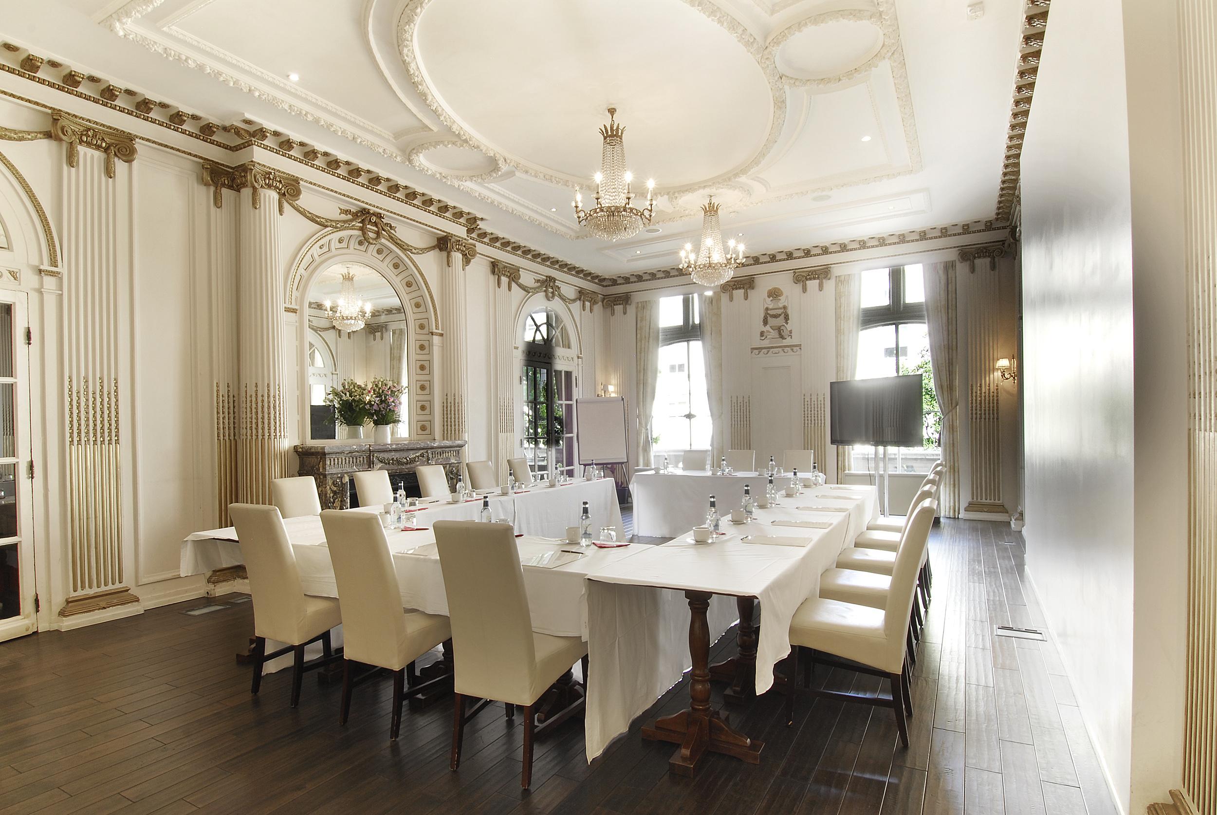 Grand Royale Hyde Park