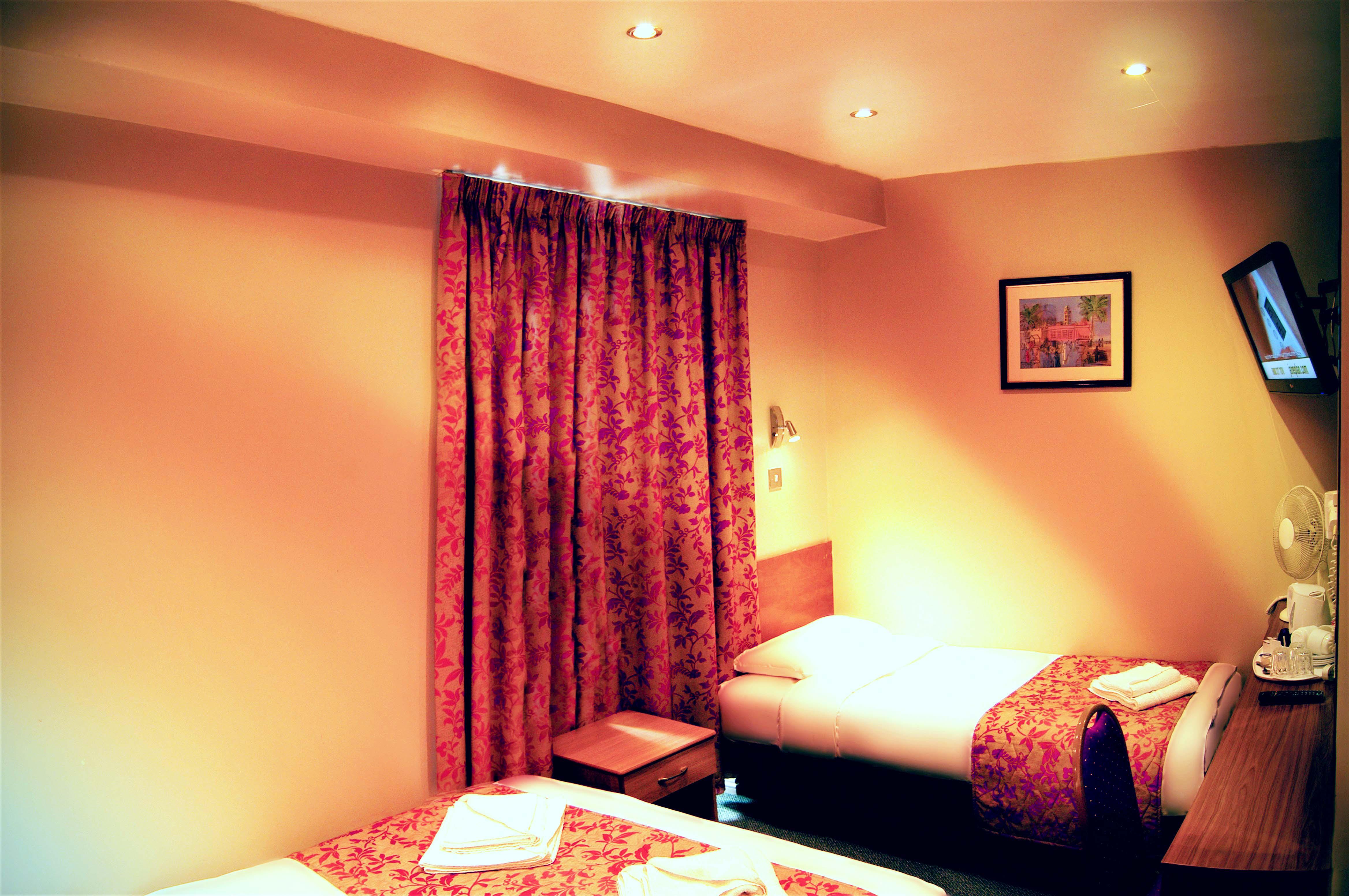 Westbury Hotell 3*
