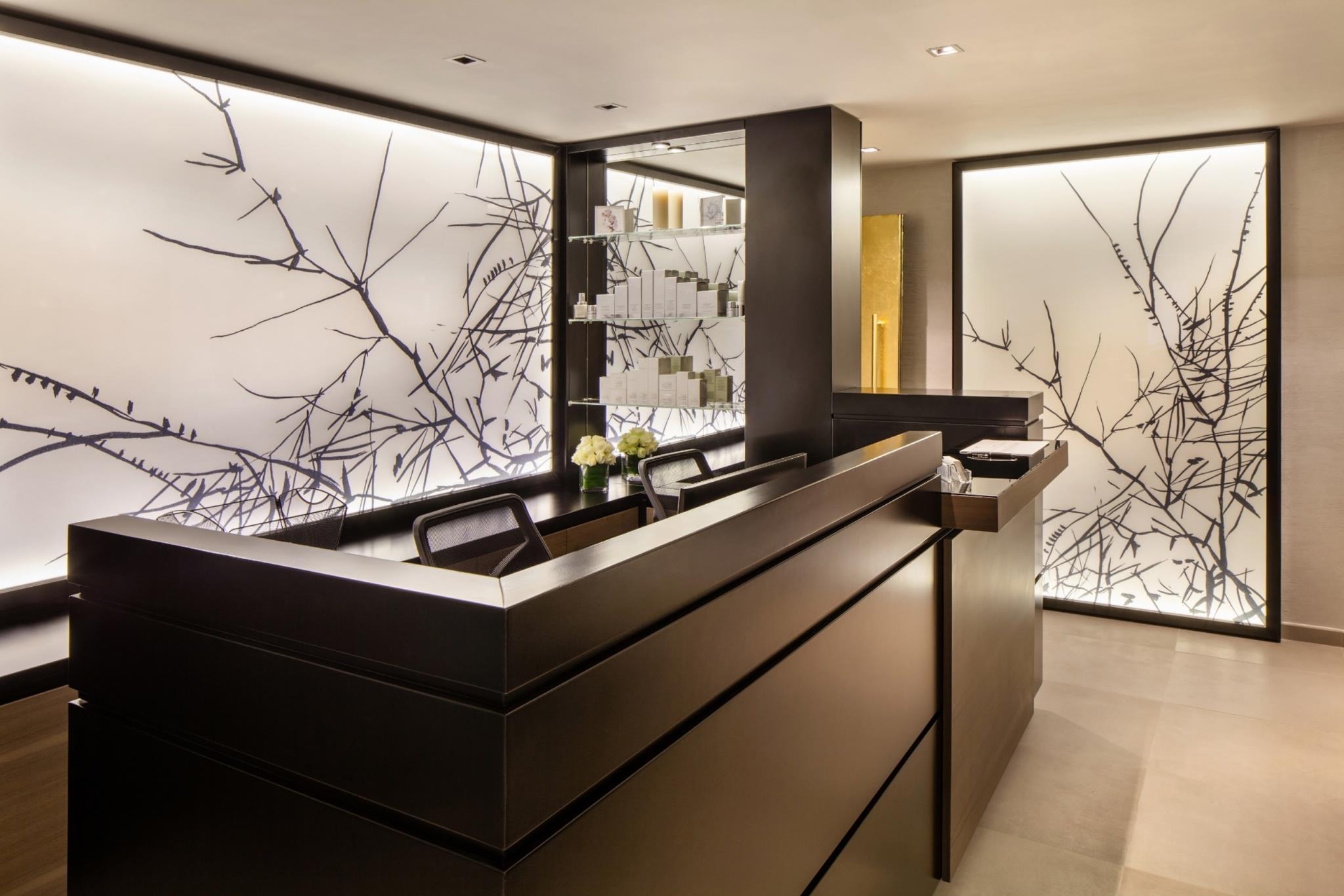 60 Hyde Park Gate 5* London