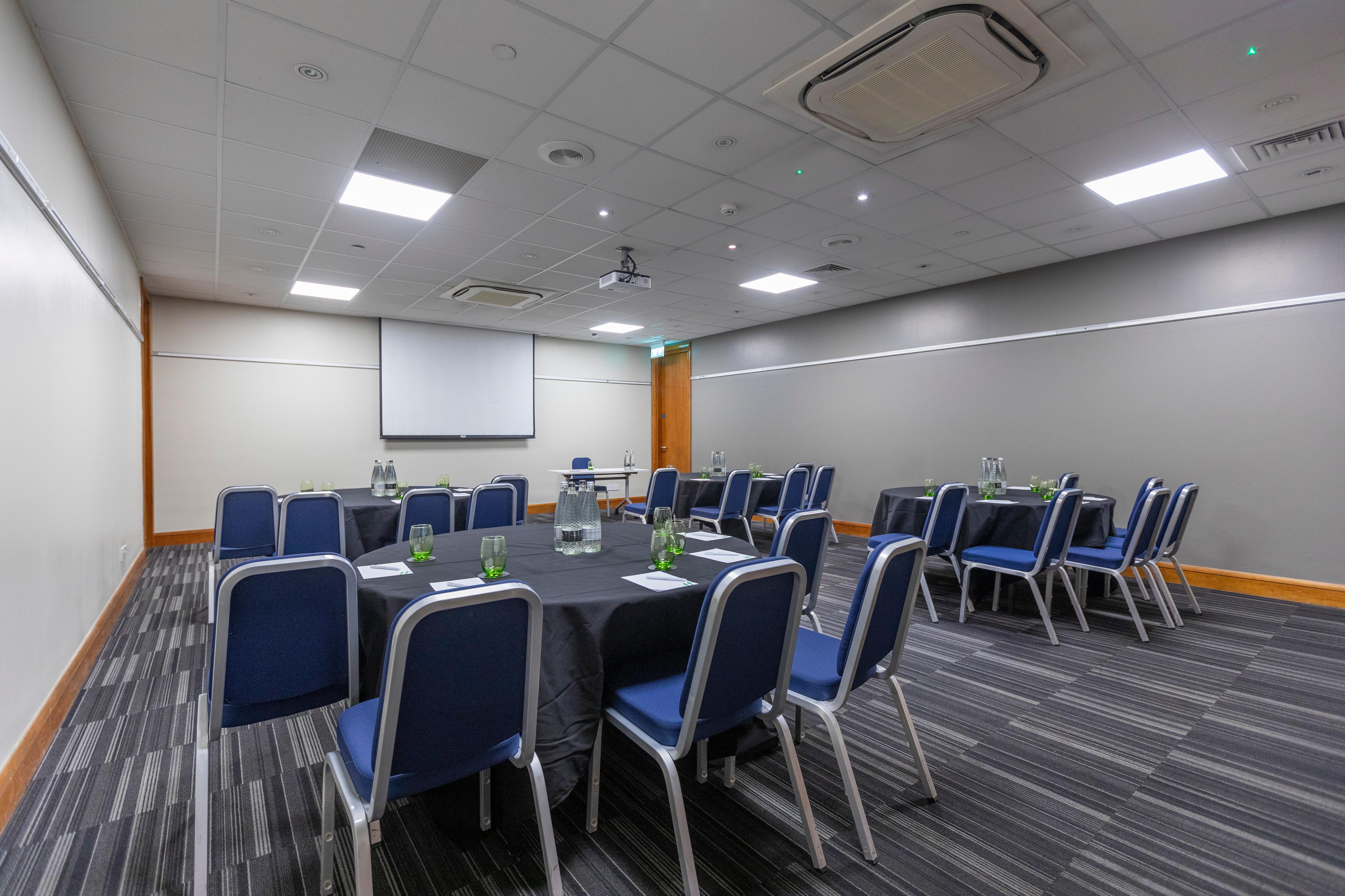 - Regent's Park By Ihg Hotel 4*