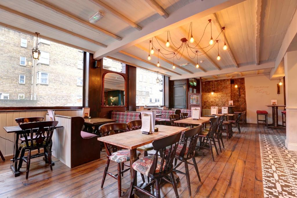 Publove @ The Exmouth Arms, Euston London