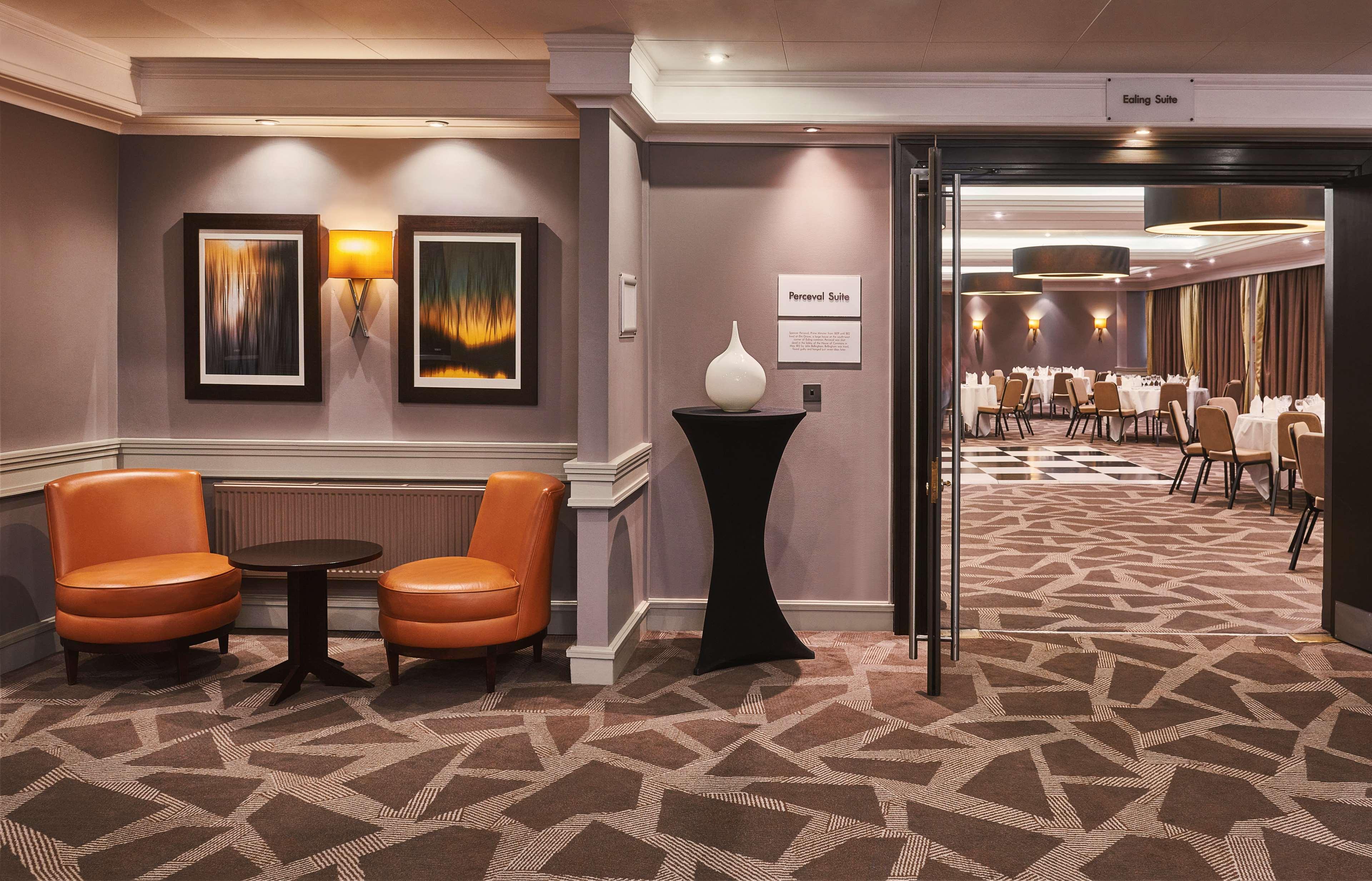 Doubletree By Hilton Ealing 4*