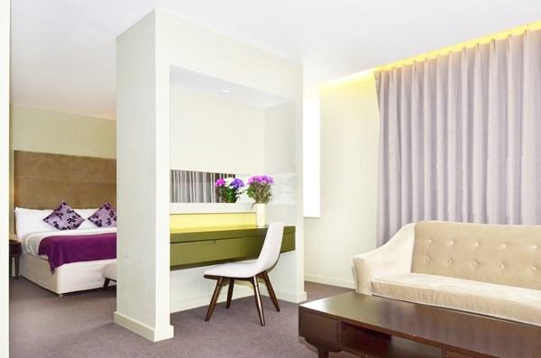 Axiom Park 4* London