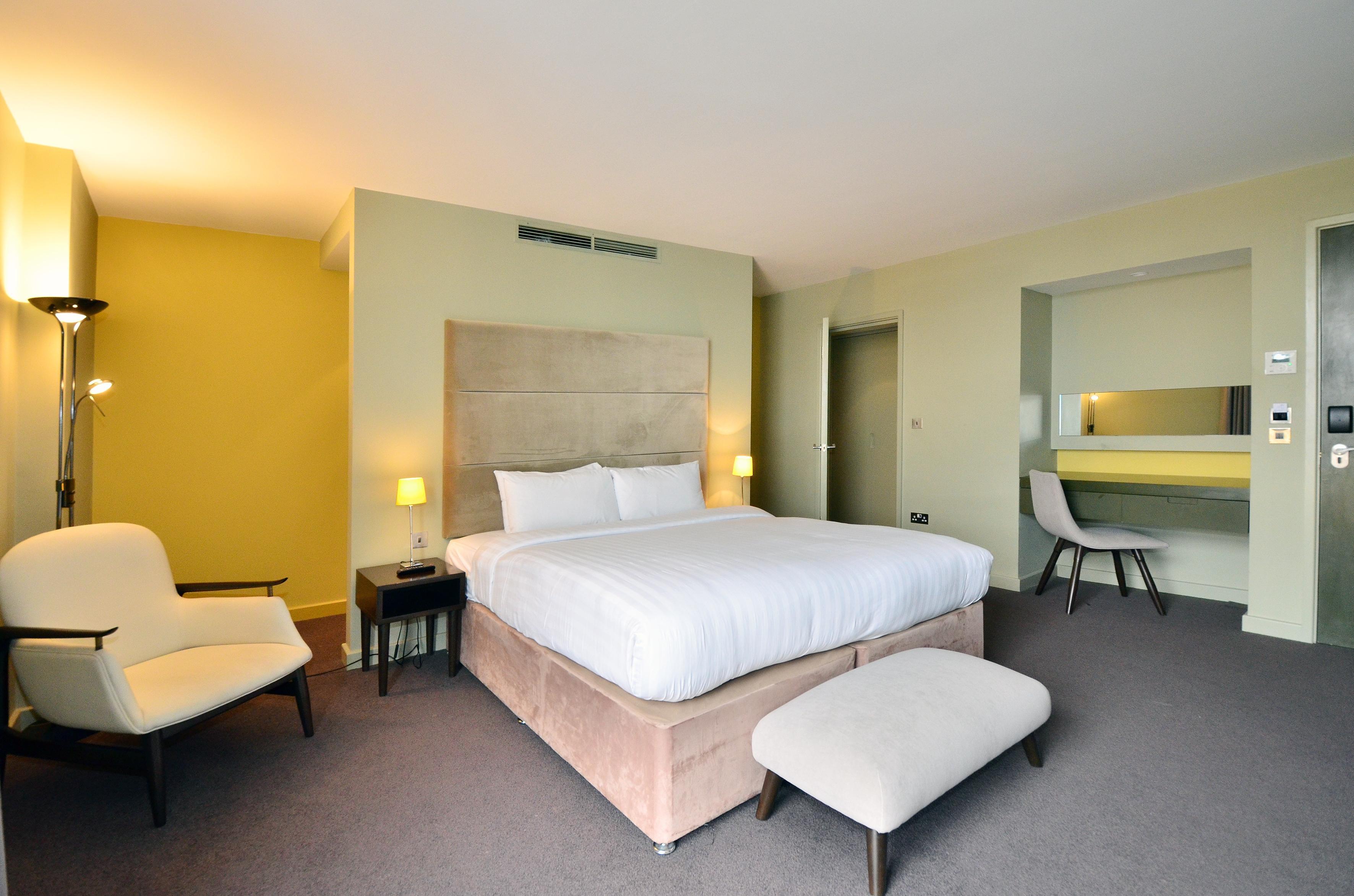 Aparthotel Axiom Park London