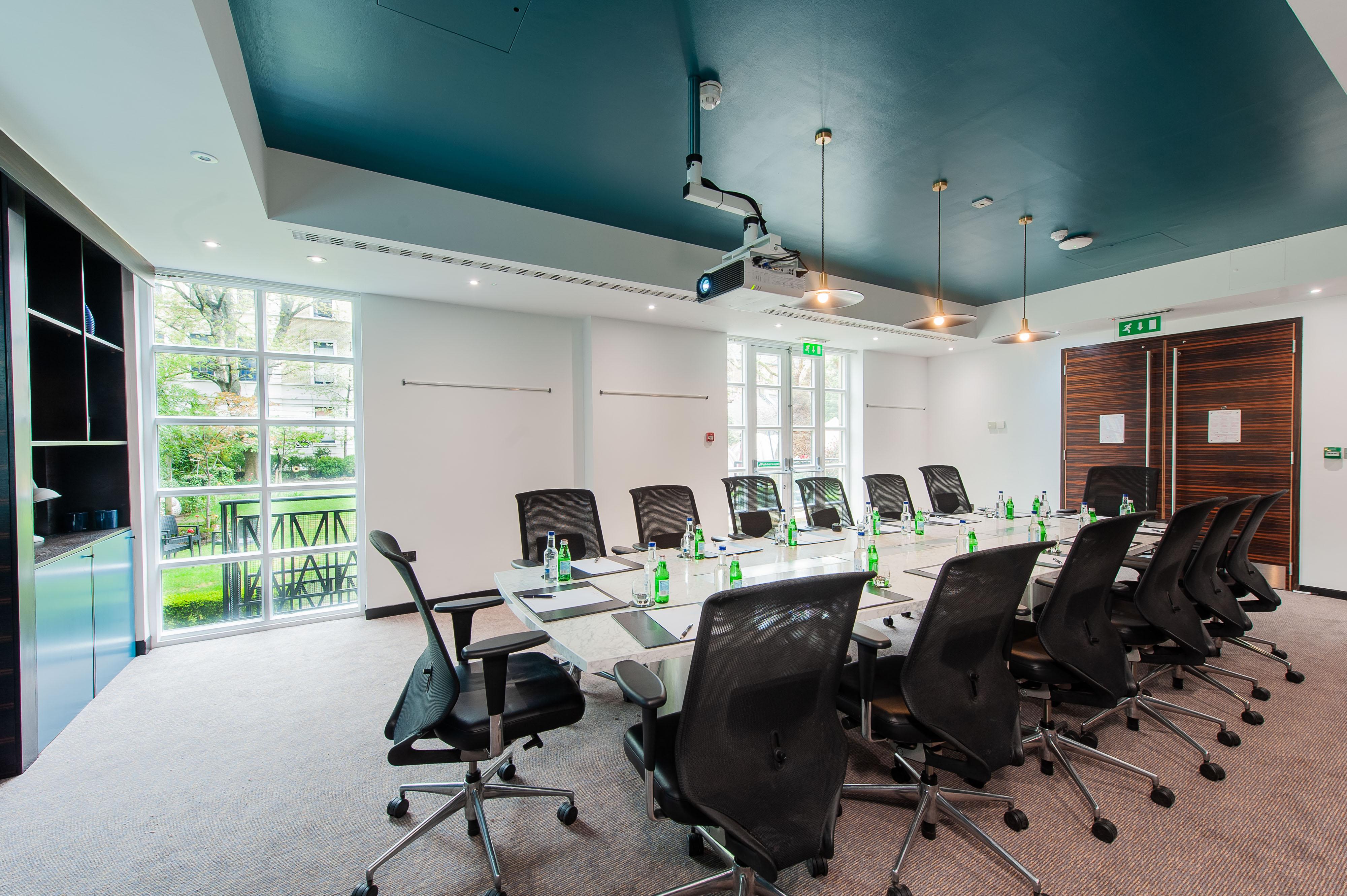 Doubletree By Hilton Kensington London