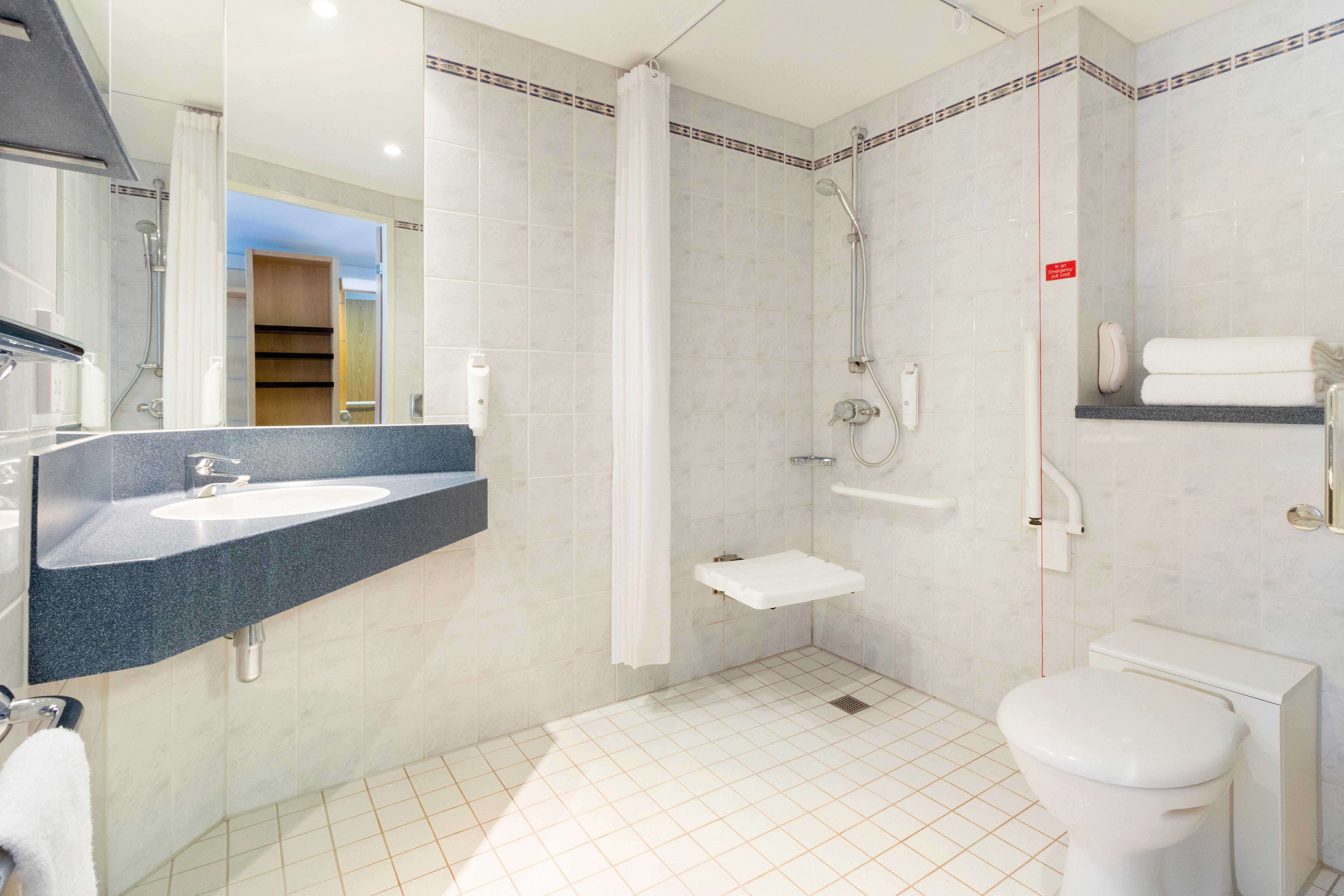 Express Park Royal By Ihg Hotell