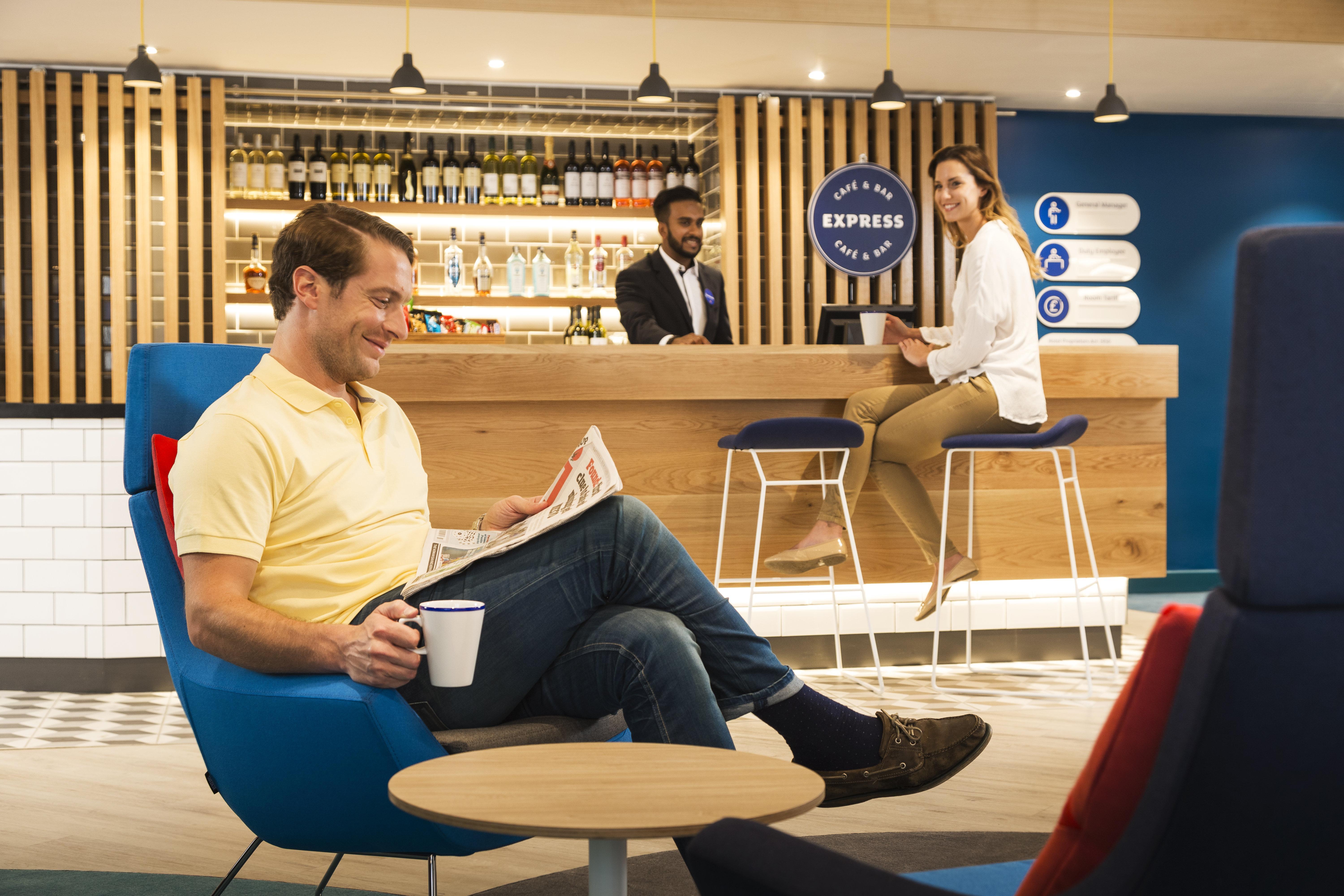 Hotell Express Park Royal By Ihg London