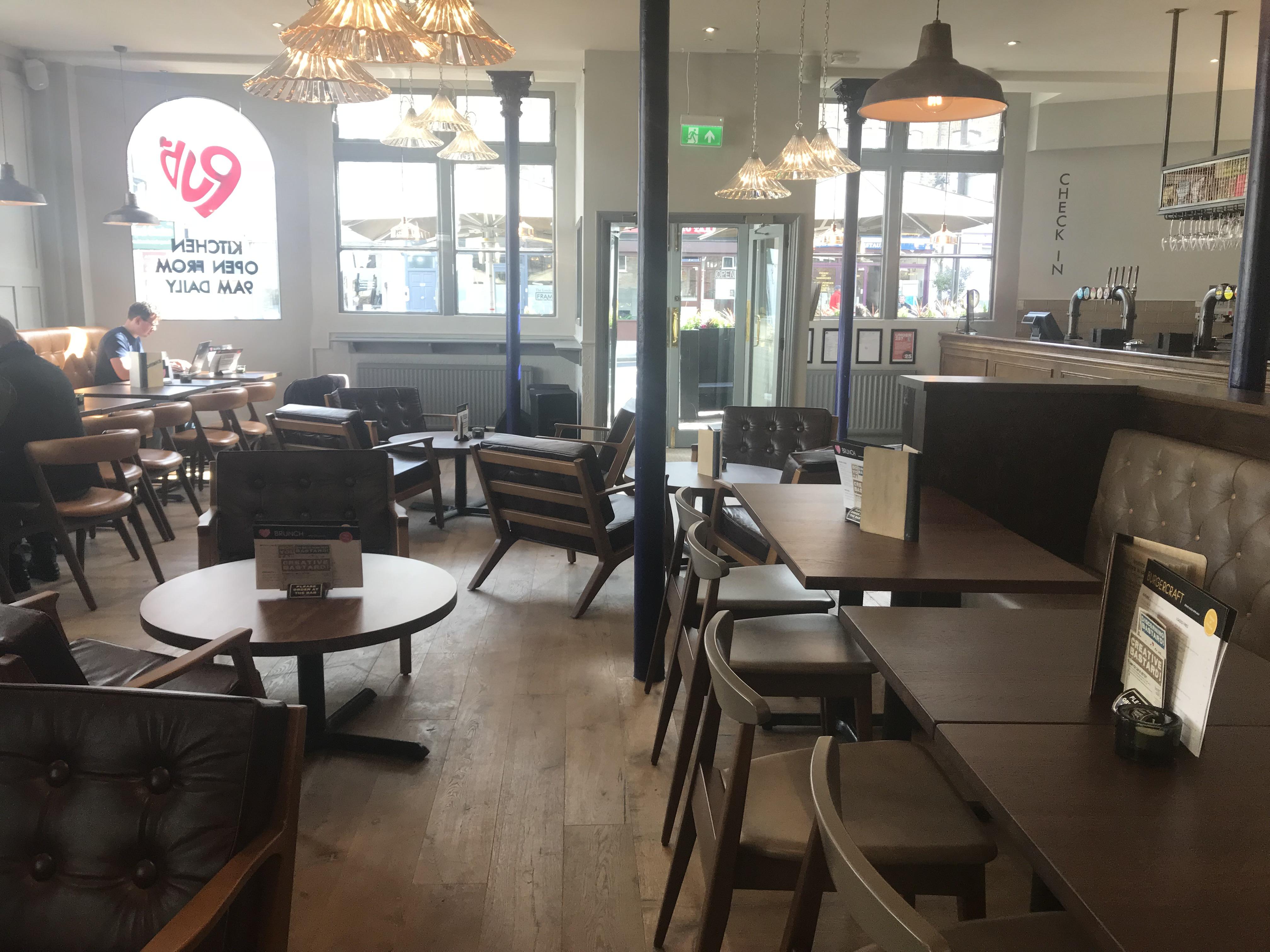 Publove @ The Crown, Battersea London