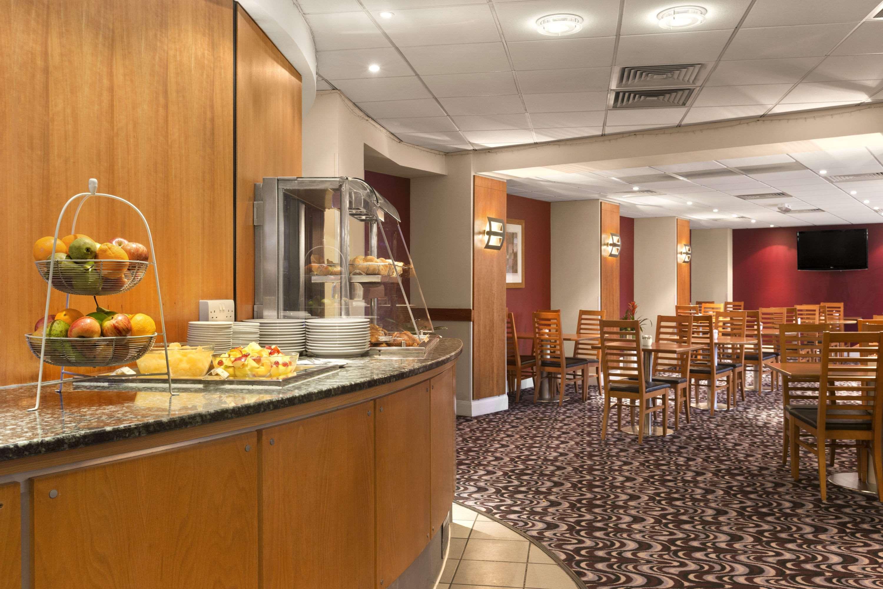 Waterloo Hub And Hotel 3*