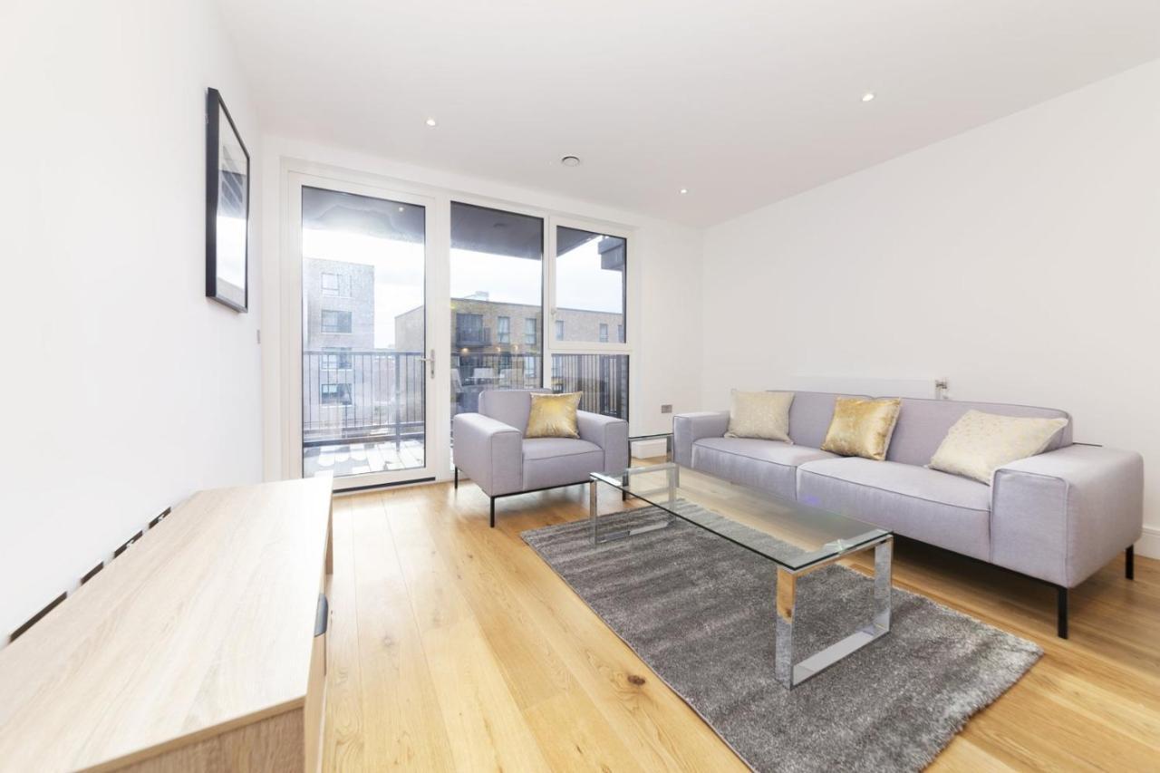 Stylish Family Sized 2 Bedroom Appartamento