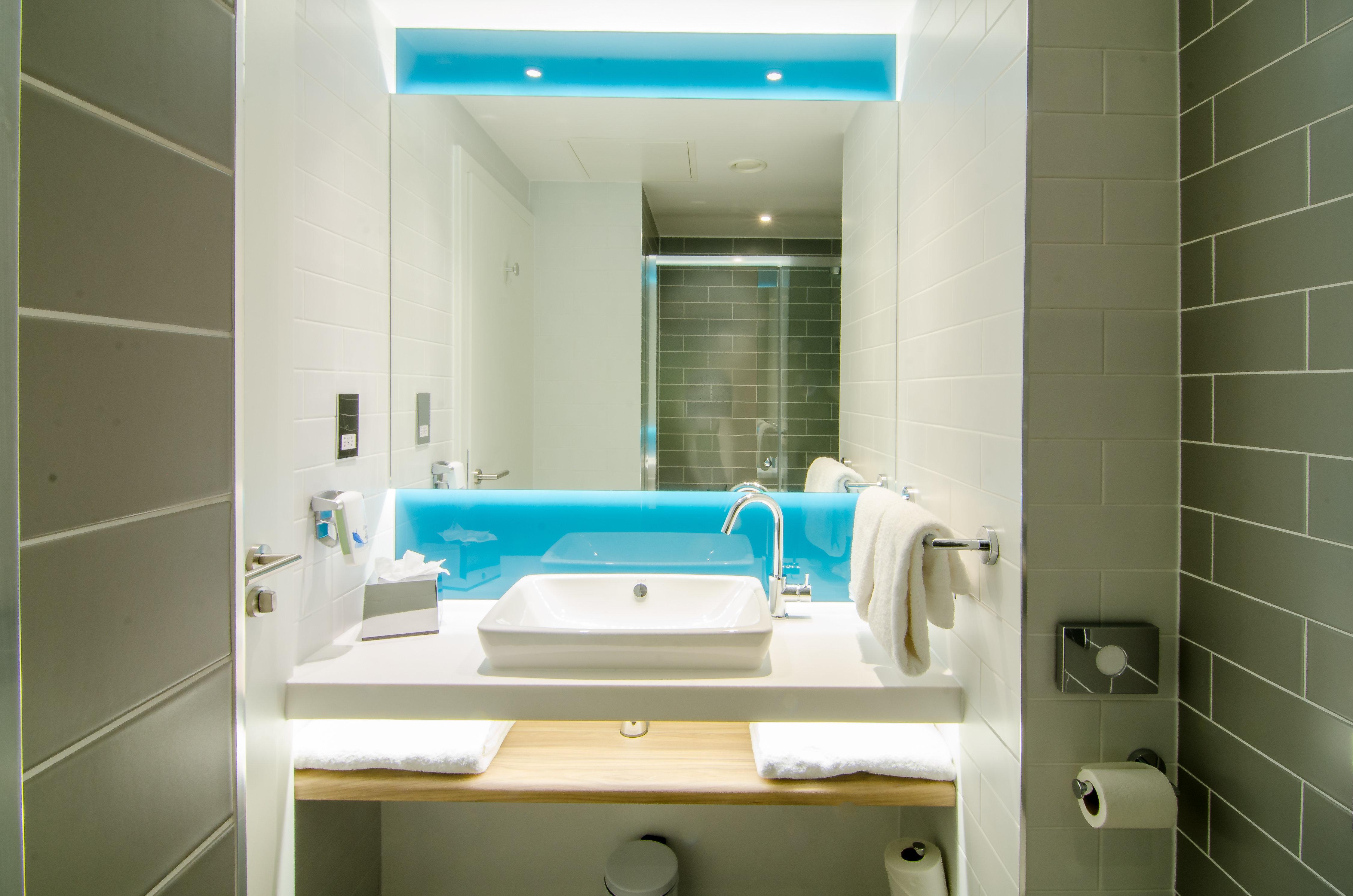 Hotel Express London-ealing, An Ihg 3*